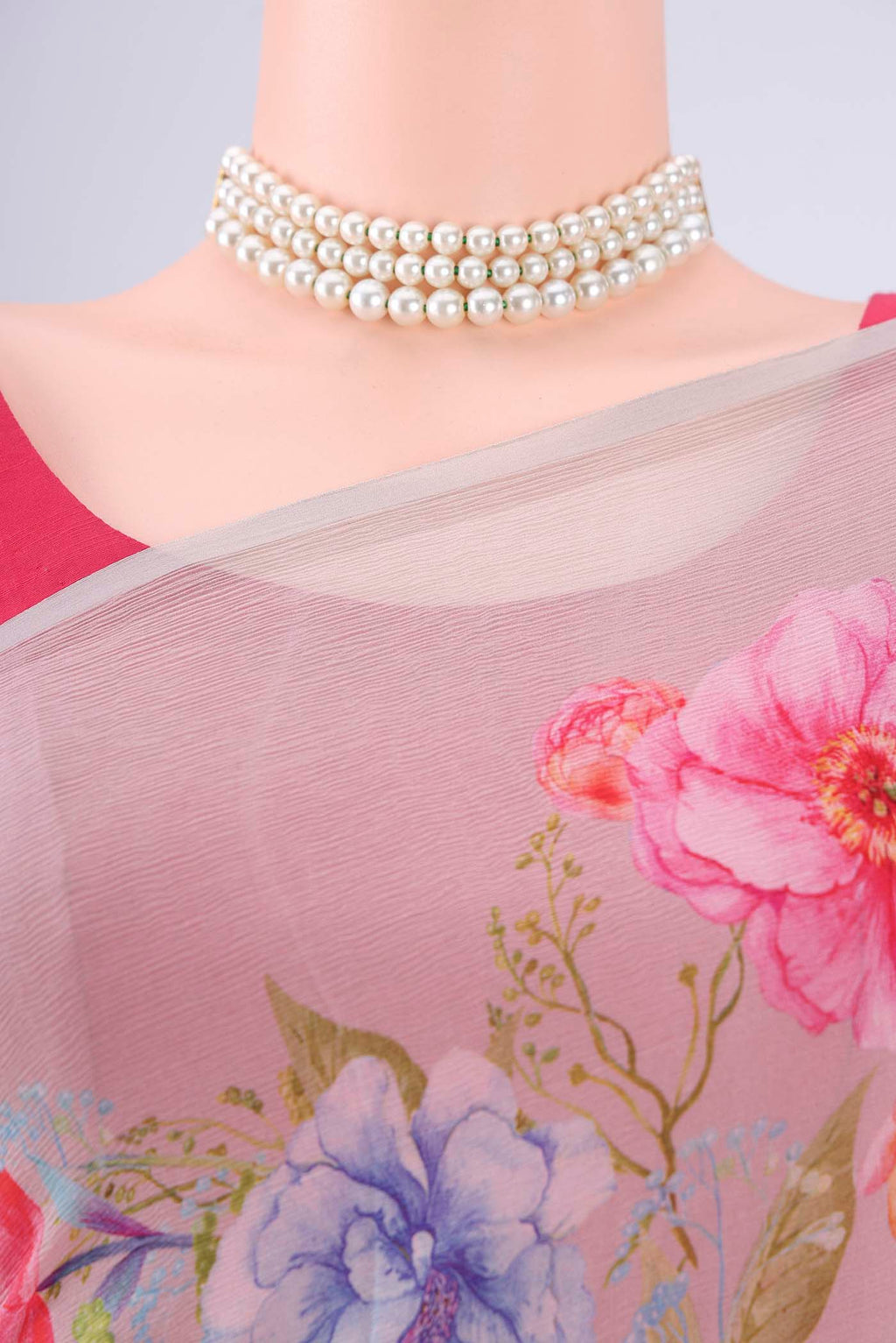 Border image of Grey Mysore Chiffon Saree with Floral Print on the body and Without Border. 