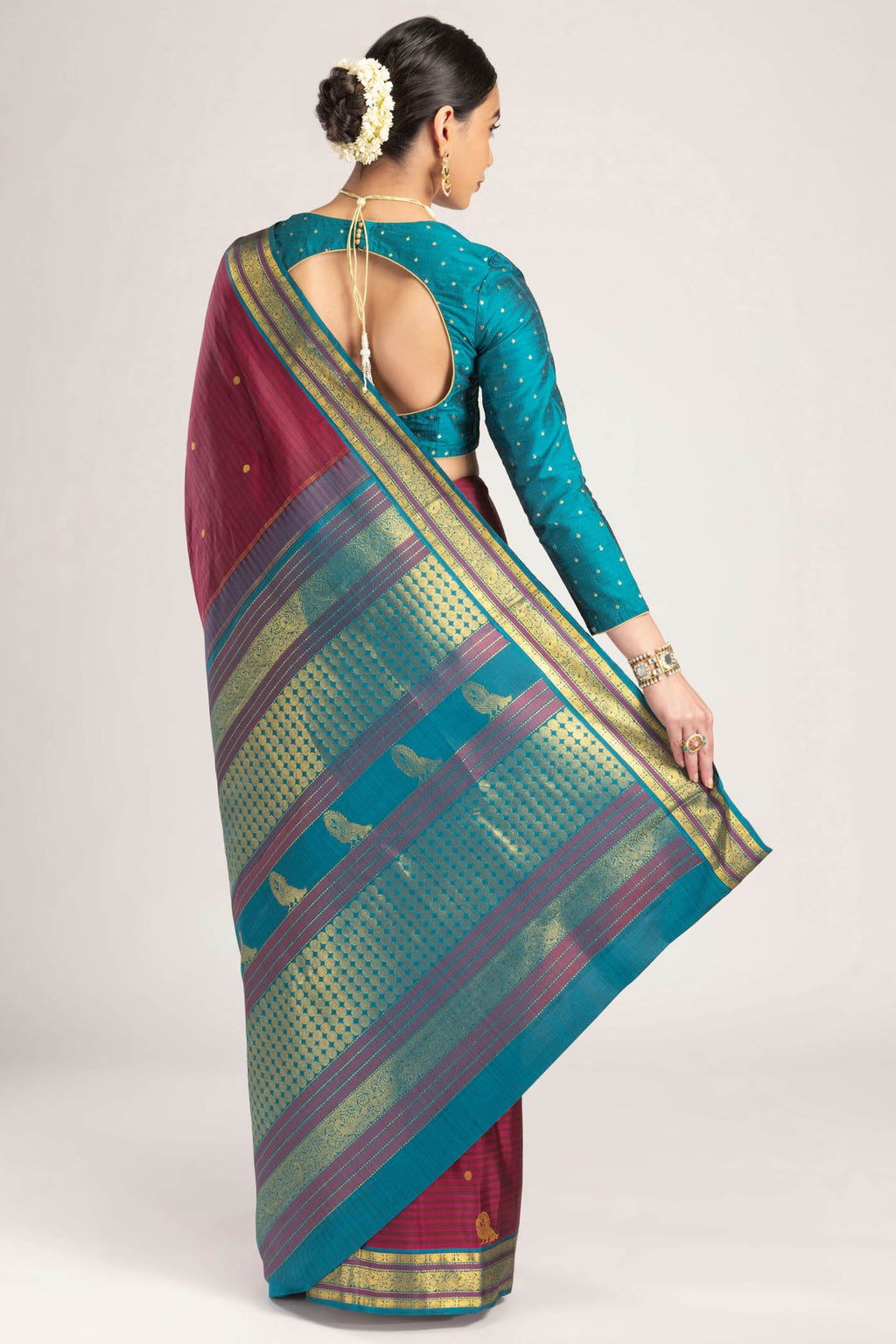 pallu body