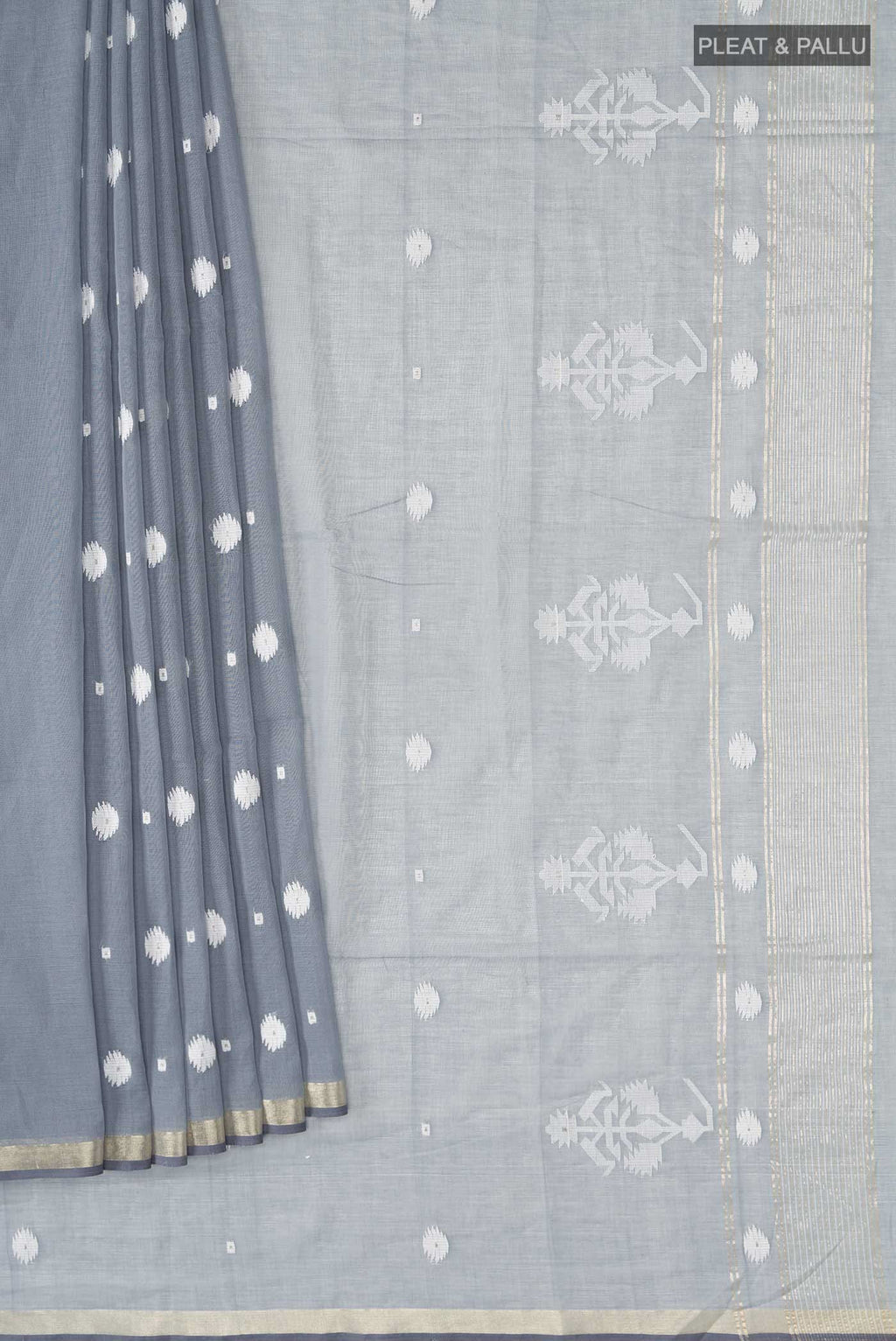 Pleats and pallu of Grey Bengal Cotton Saree with Jamdani on the body and Zari Border
