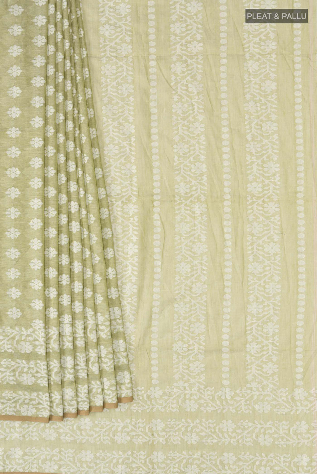 Pleats and pallu of Light Green Bengal Cotton Saree with Jamdani on the body and Thread Border