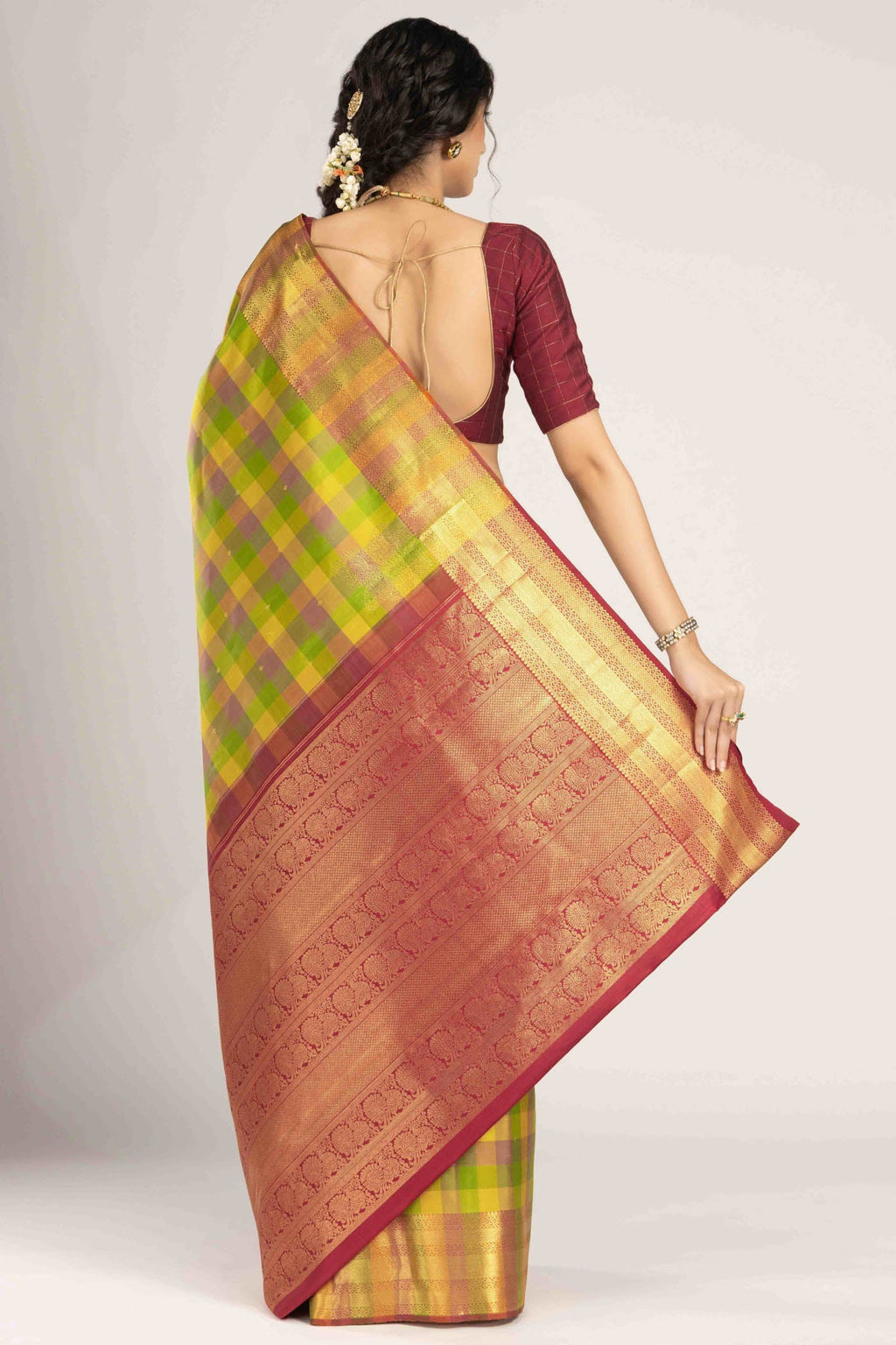 pallu body