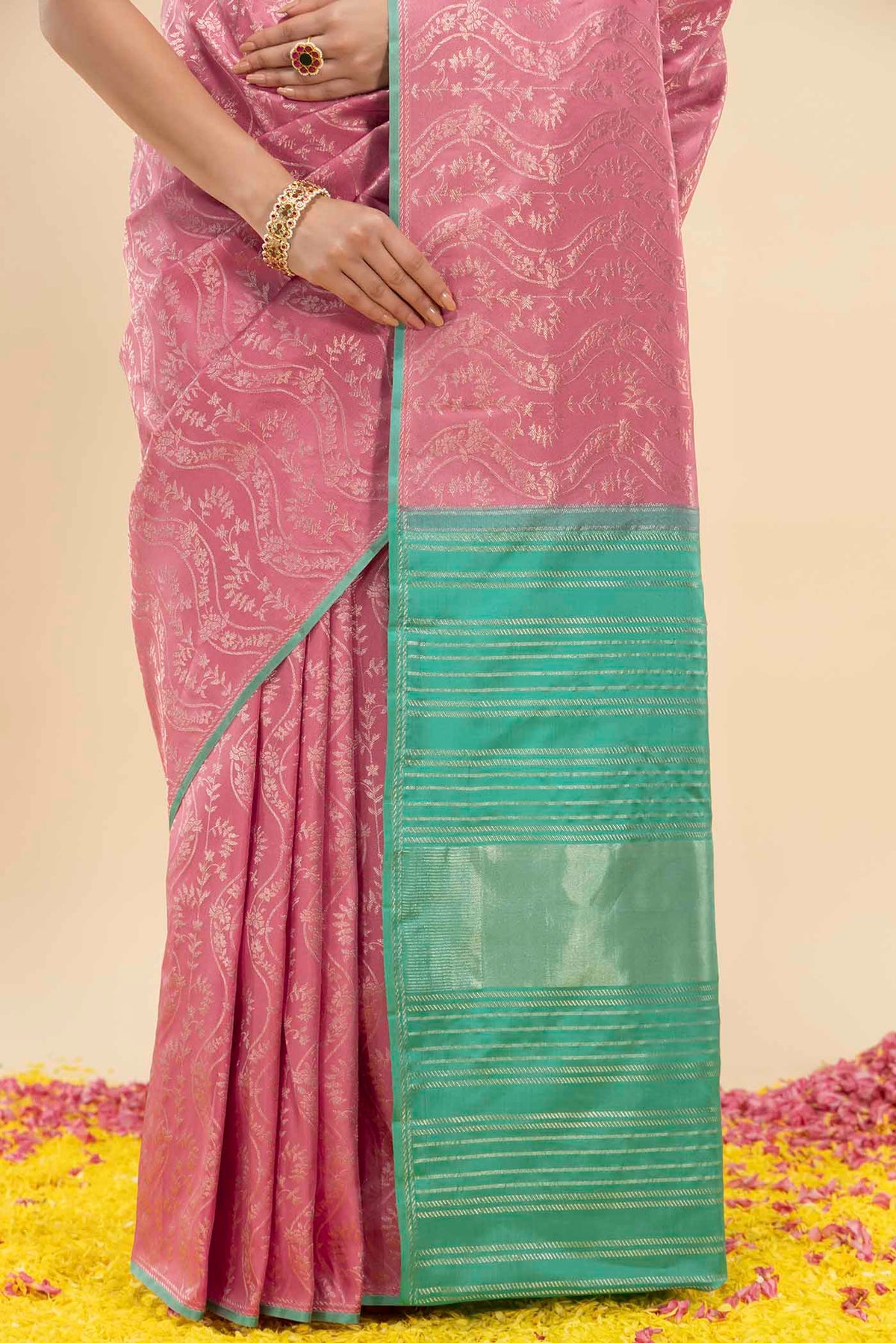 pleats pallu