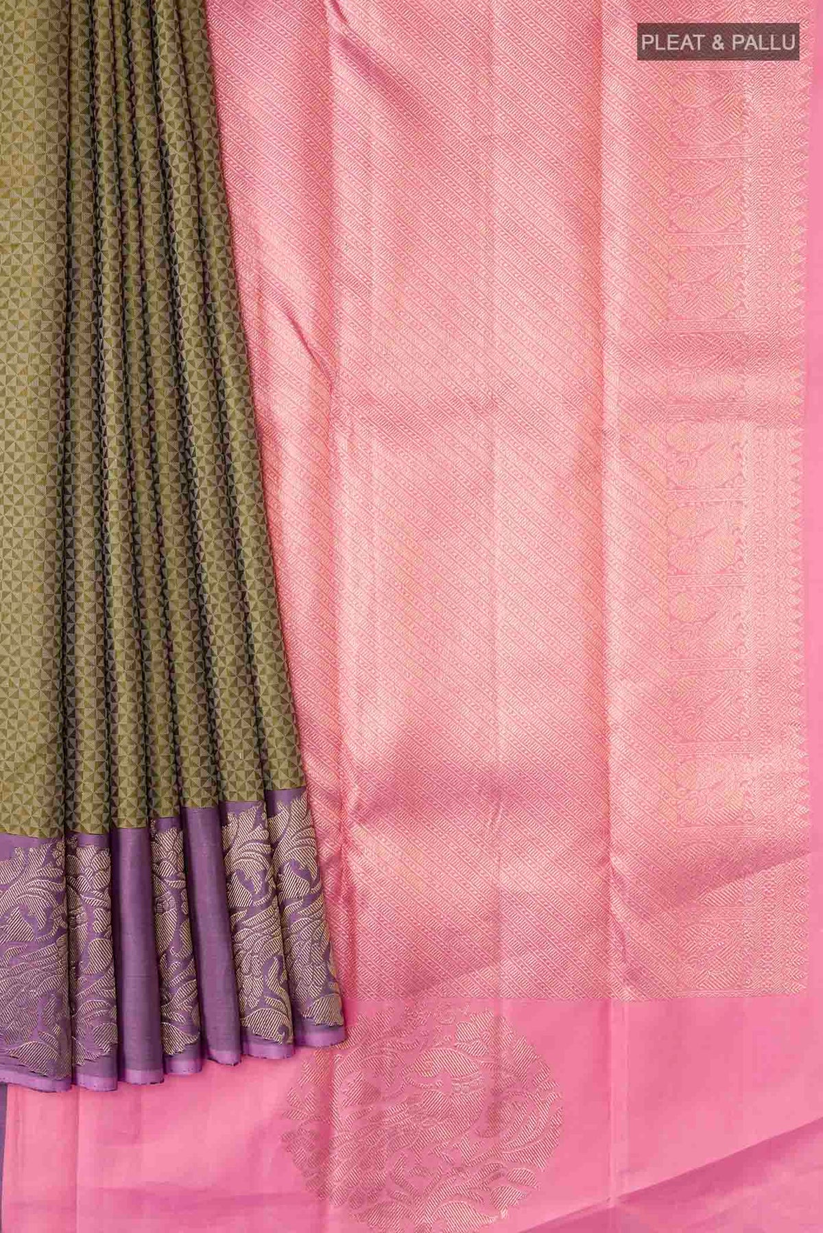 pleats pallu