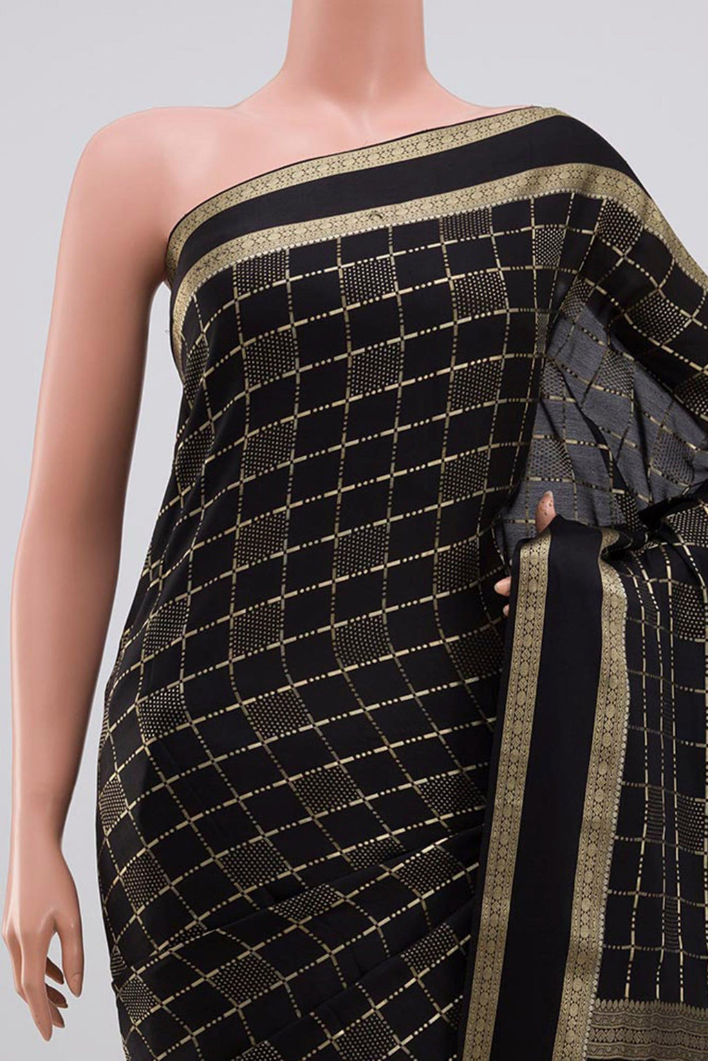 Border image of Black Mysore Silk Saree with Checked design on the body and Zari Border. 