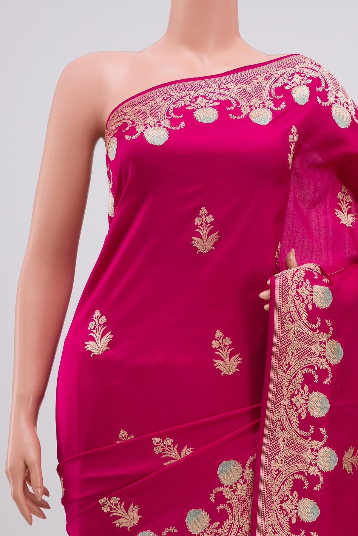 Border image of Pink Banarasi Katan Silk Saree with Zari Butta on the body and Fancy Border. 