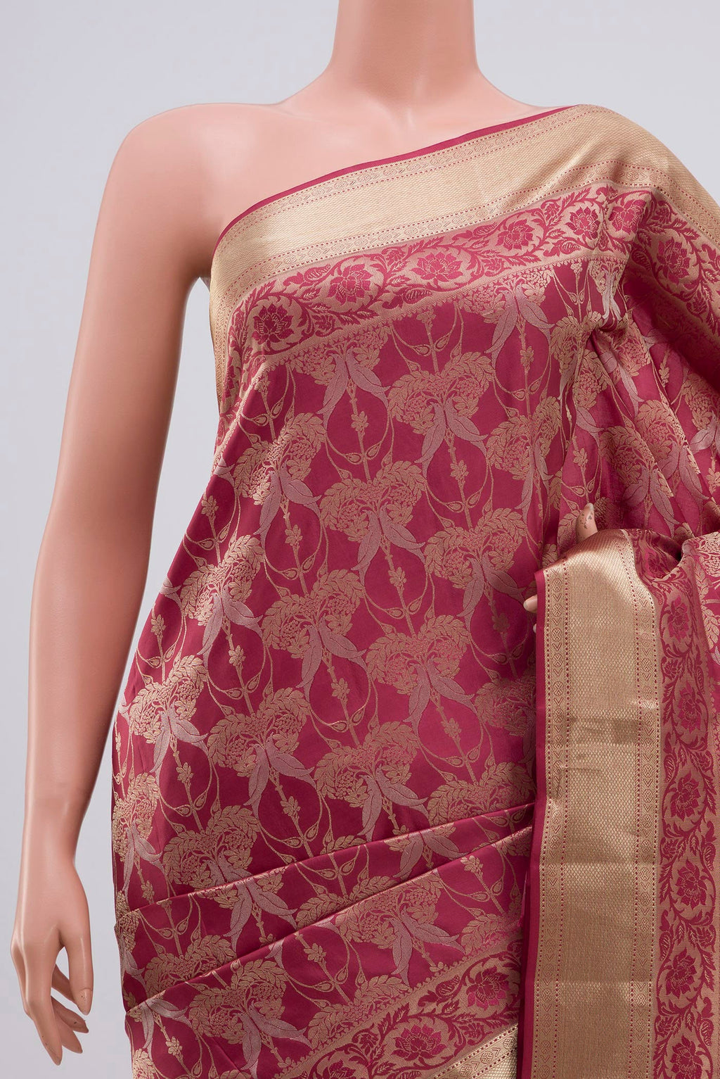 Border image of Pink Soft Silk Saree with Zari Brocade on the body and Zari Border. 