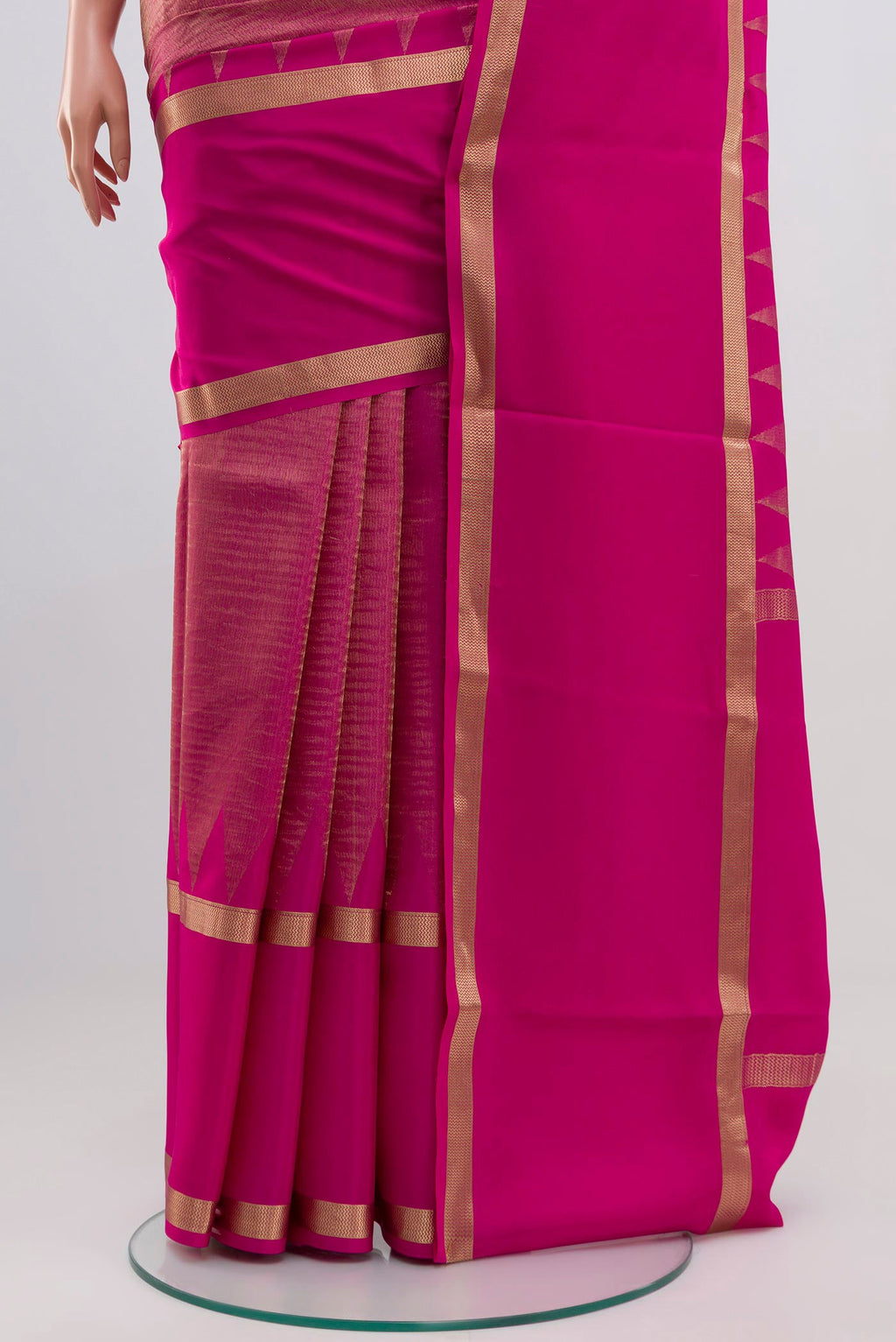 Pleats and pallu of Pink Mysore Crepe Saree with Zari Brocade on the body and Zari Border. 