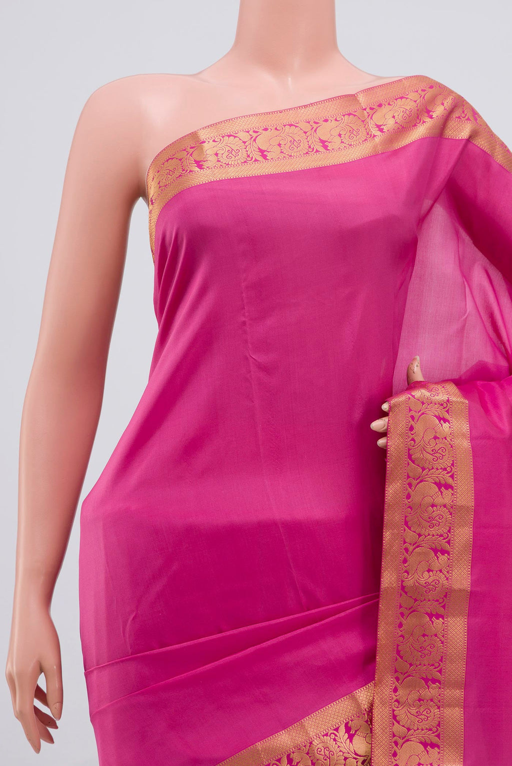Border image of Pink Kanjivaram Saree with Plain Body and Zari Border. 
