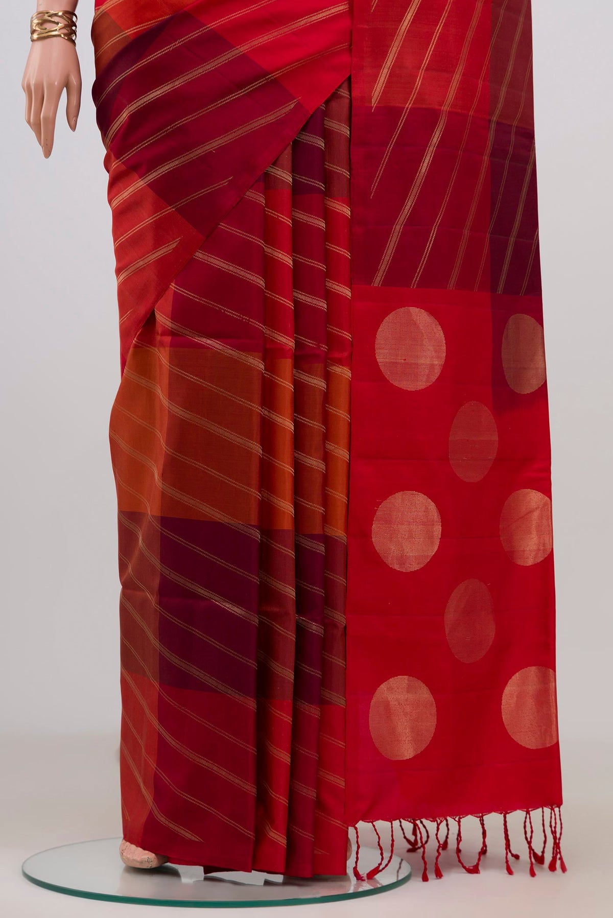 Pleats and pallu of Multi Color Soft Silk Saree with Fancy on the body and Without Border. 