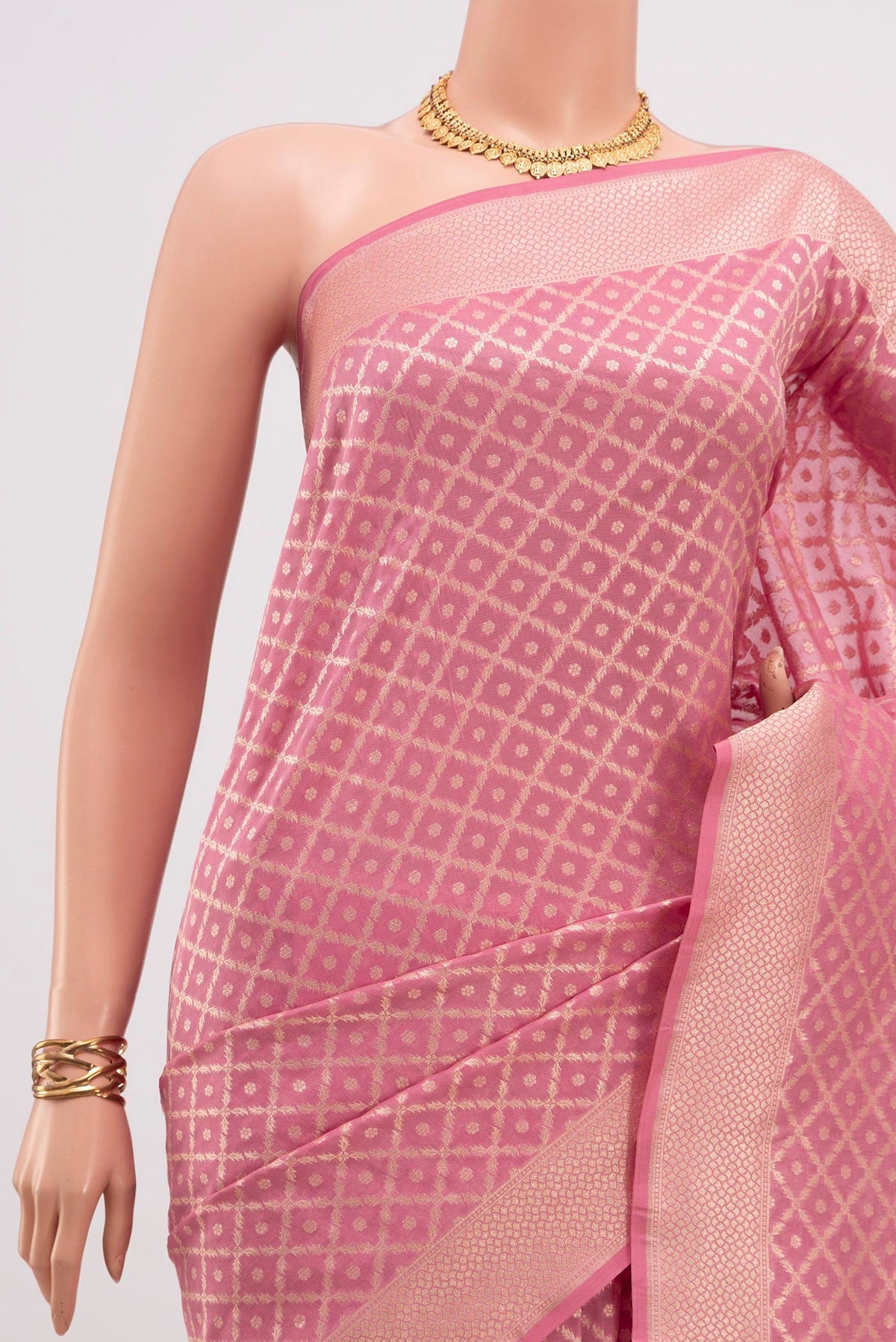 Border image of Pink Banarasi Saree with Fancy on the body and Fancy Border. 