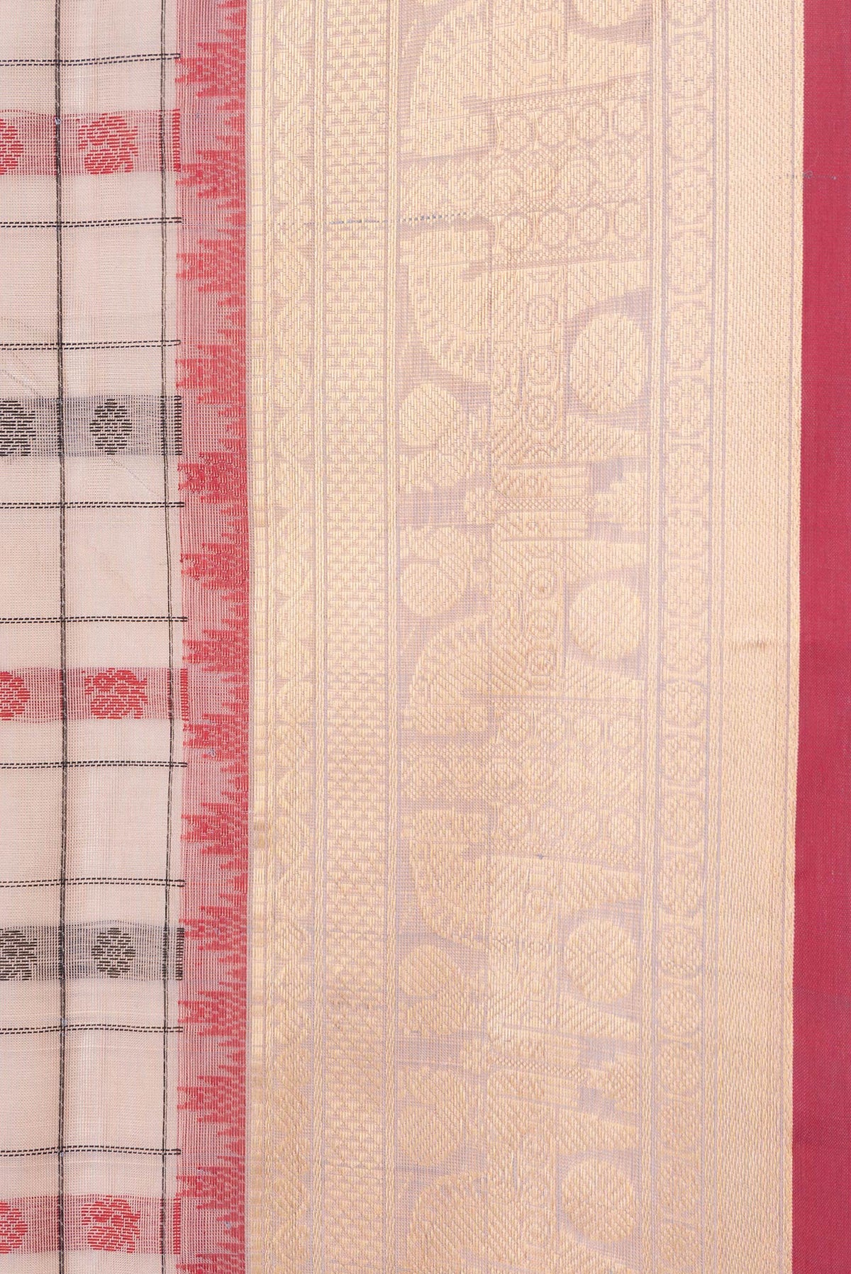 Border image of Golden Peach Dual Tone Silk Cotton Saree with Thread Butta on the body and Zari Border. 