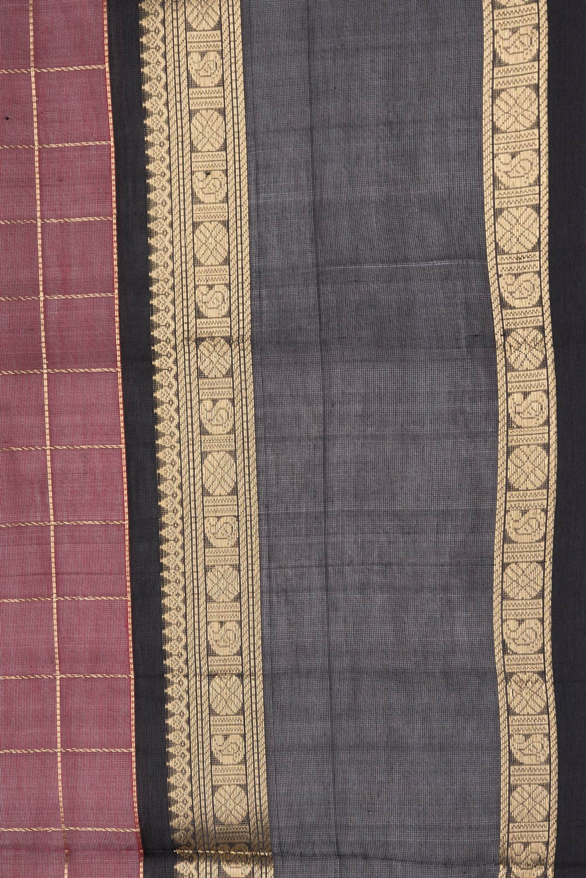 Border image of Maroon Dual Tone Silk Cotton Saree with Checked design on the body and Zari Border. 