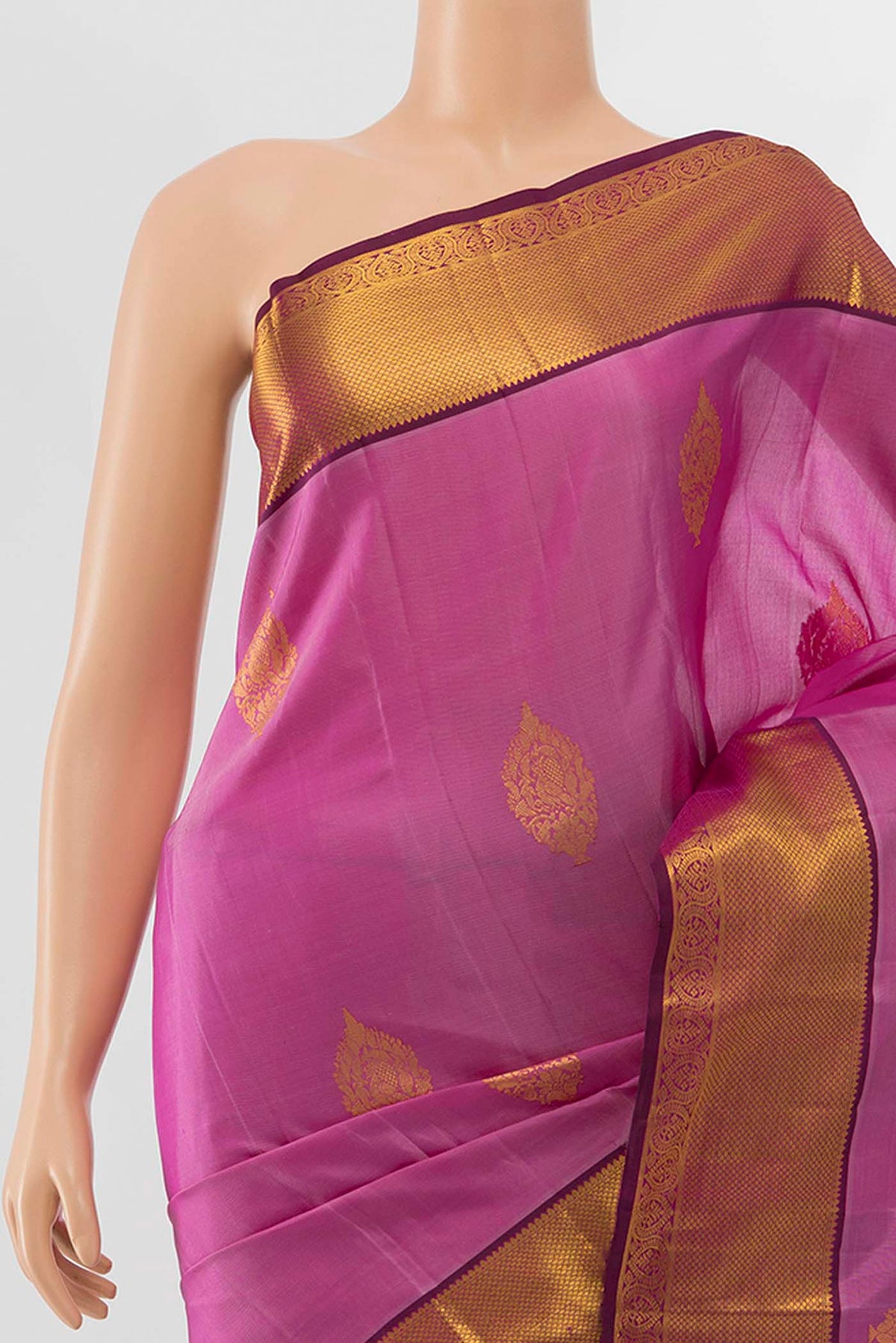 Border image of Pink Kanchipuram Silk Saree with Zari Butta on the body and Zari Border