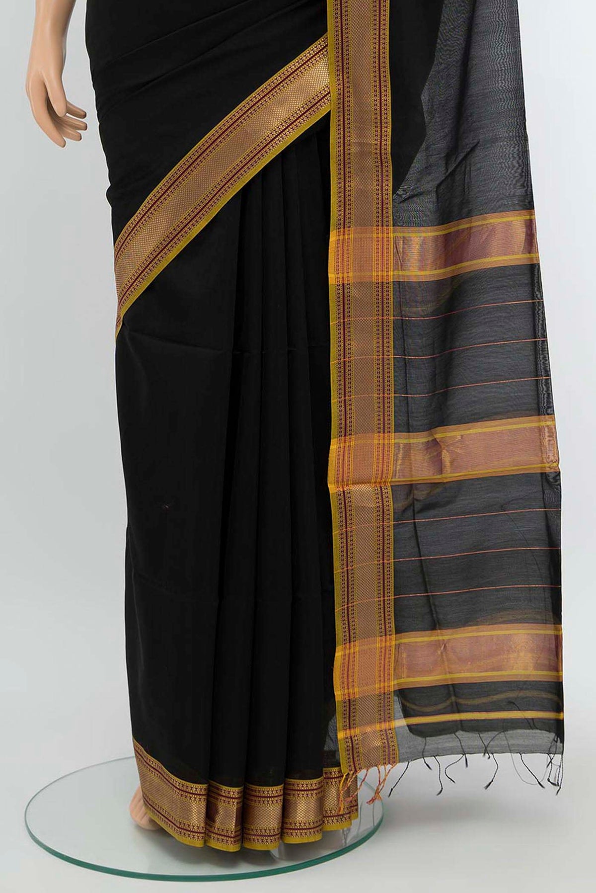 pleats pallu