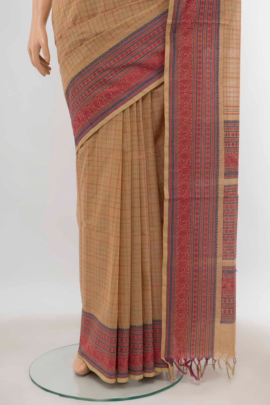 Pleats and pallu of Beige Chettinad Cotton Saree with Thread Butta on the body and Thread Border