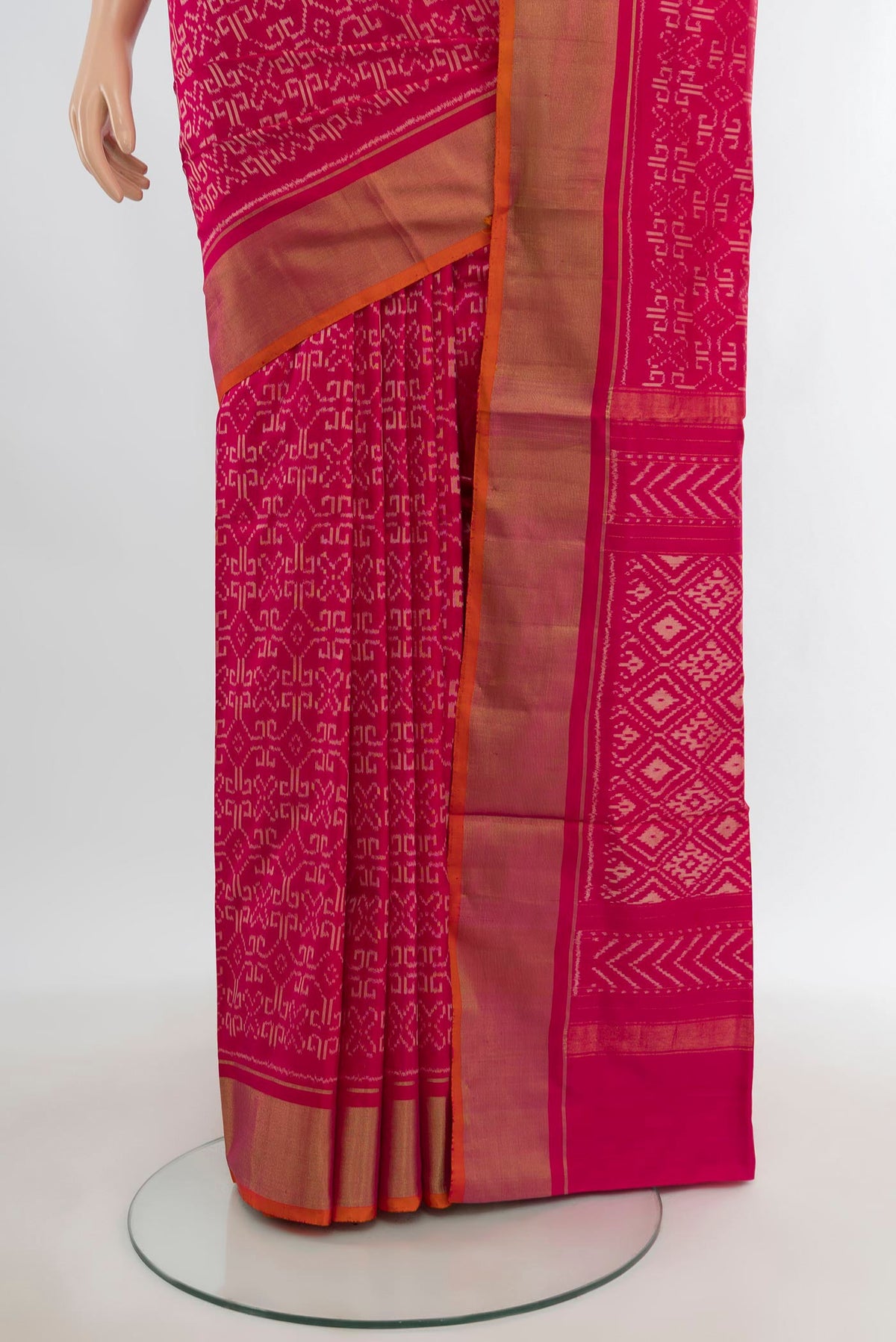 Pleats and pallu of Dark Pink Pochampally Silk Saree with Pure Ikat on the body and Zari Border. 