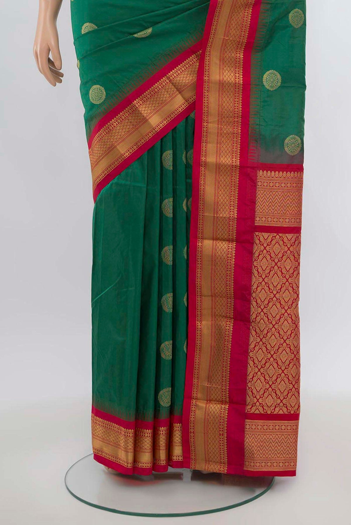 Pleats and pallu of Light Green Bangalore Silk Saree with Zari Butta on the body and Silk Border. 