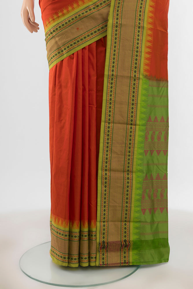Pleats and pallu of Brick Orange Bangalore Silk - kadyal Saree with Plain Body and Zari Border. 