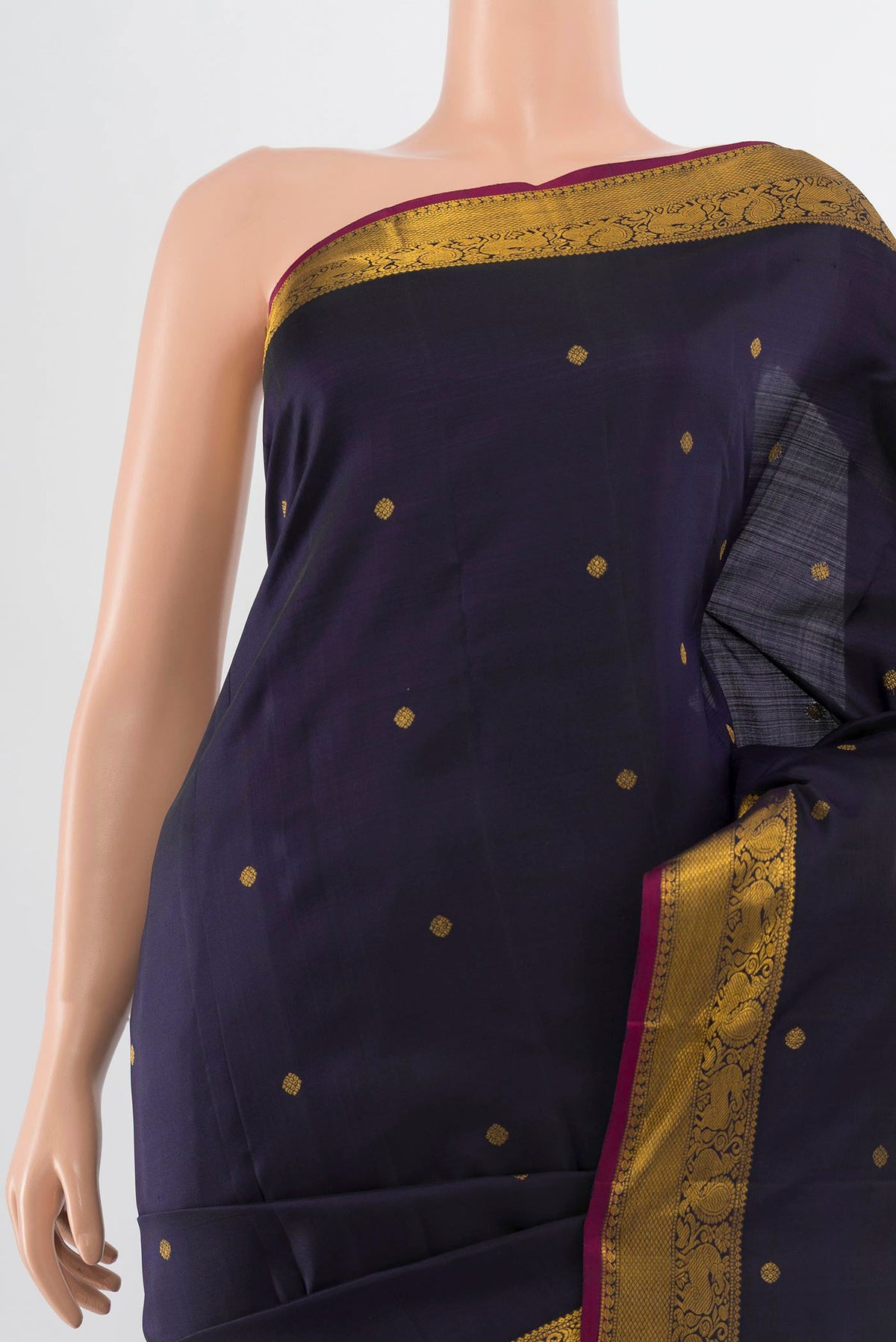 Border image of Pure Silk Pure Zari Navy Blue Kanjivaram Saree with Zari Butta on the body and Silk Border. 