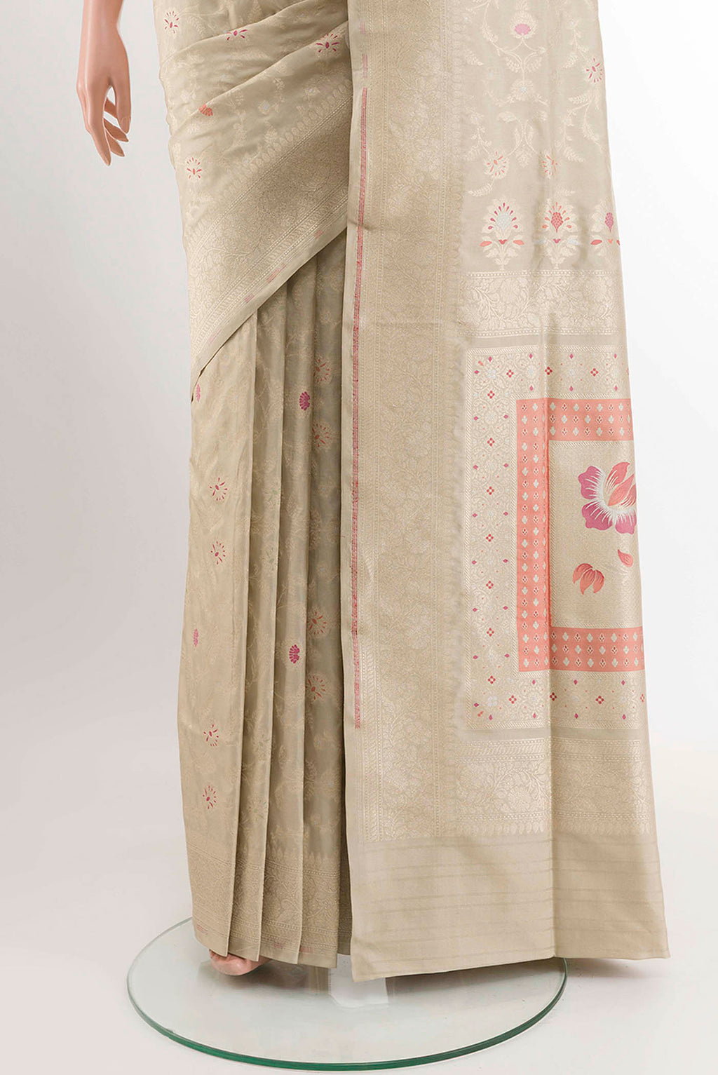 Pleats and pallu of Cream Banarasi Silk Saree with Zari Brocade on the body and Zari Border