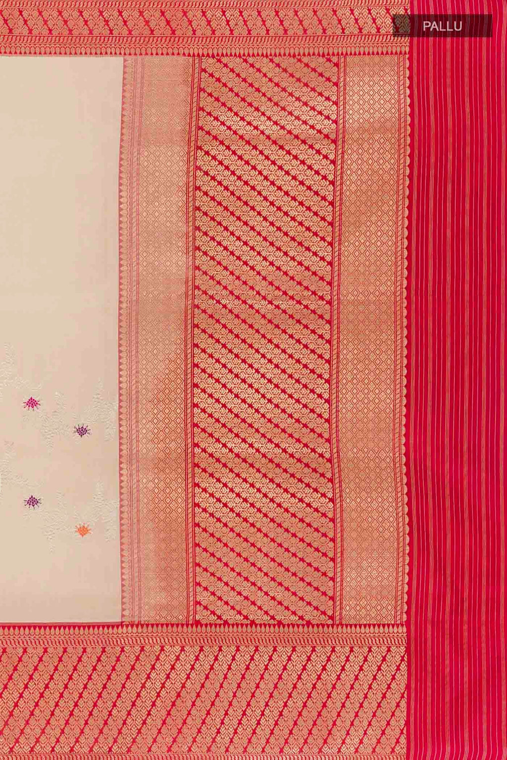 Close up image of the pallu of Cream Banarasi Kora Silk Saree with Zari Brocade on the body and Zari Border
