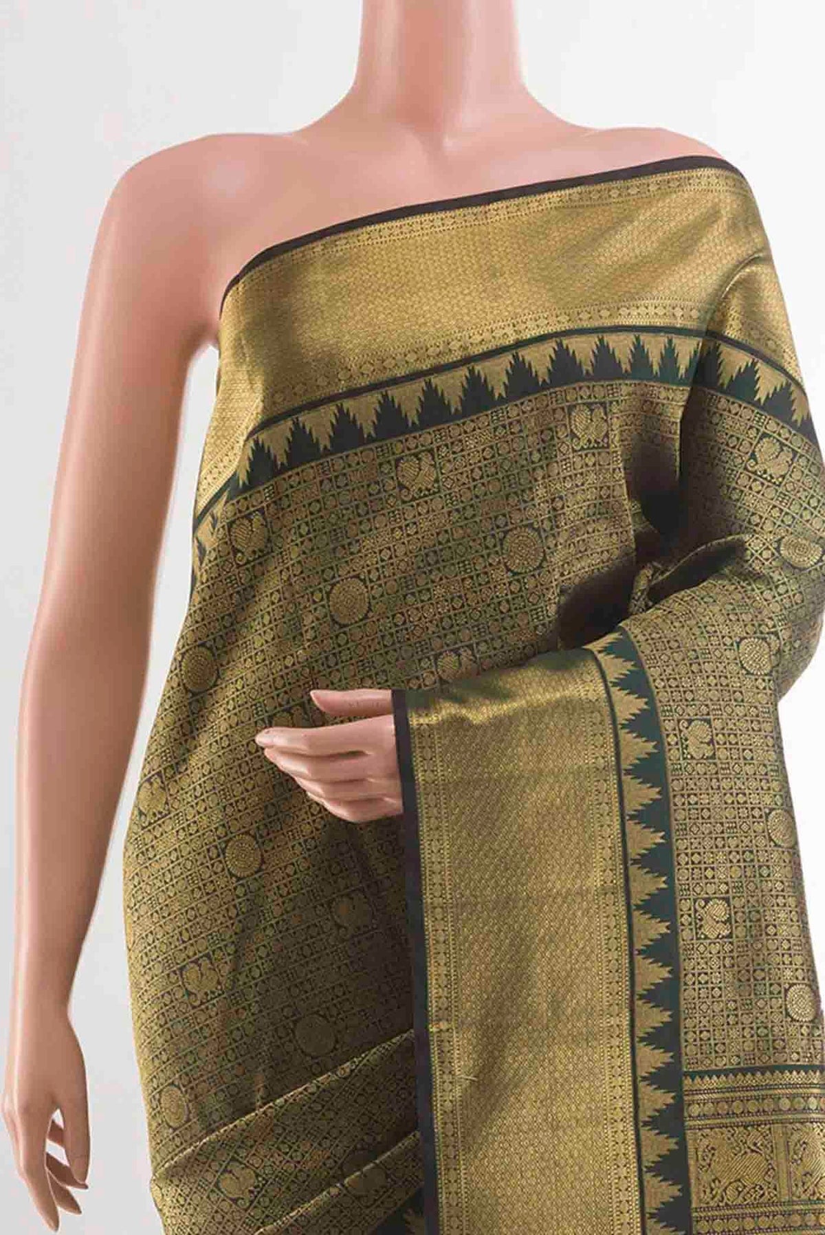 Border image of Pure Silk Pure Zari Black Kanchipuram Saree with Zari Brocade on the body and Zari Border