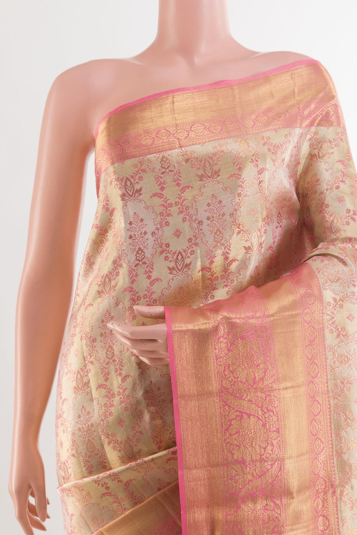 Border image of Rose Gold Kanjivaram Tissue Silk Saree with Zari Brocade on the body and Zari Border. 