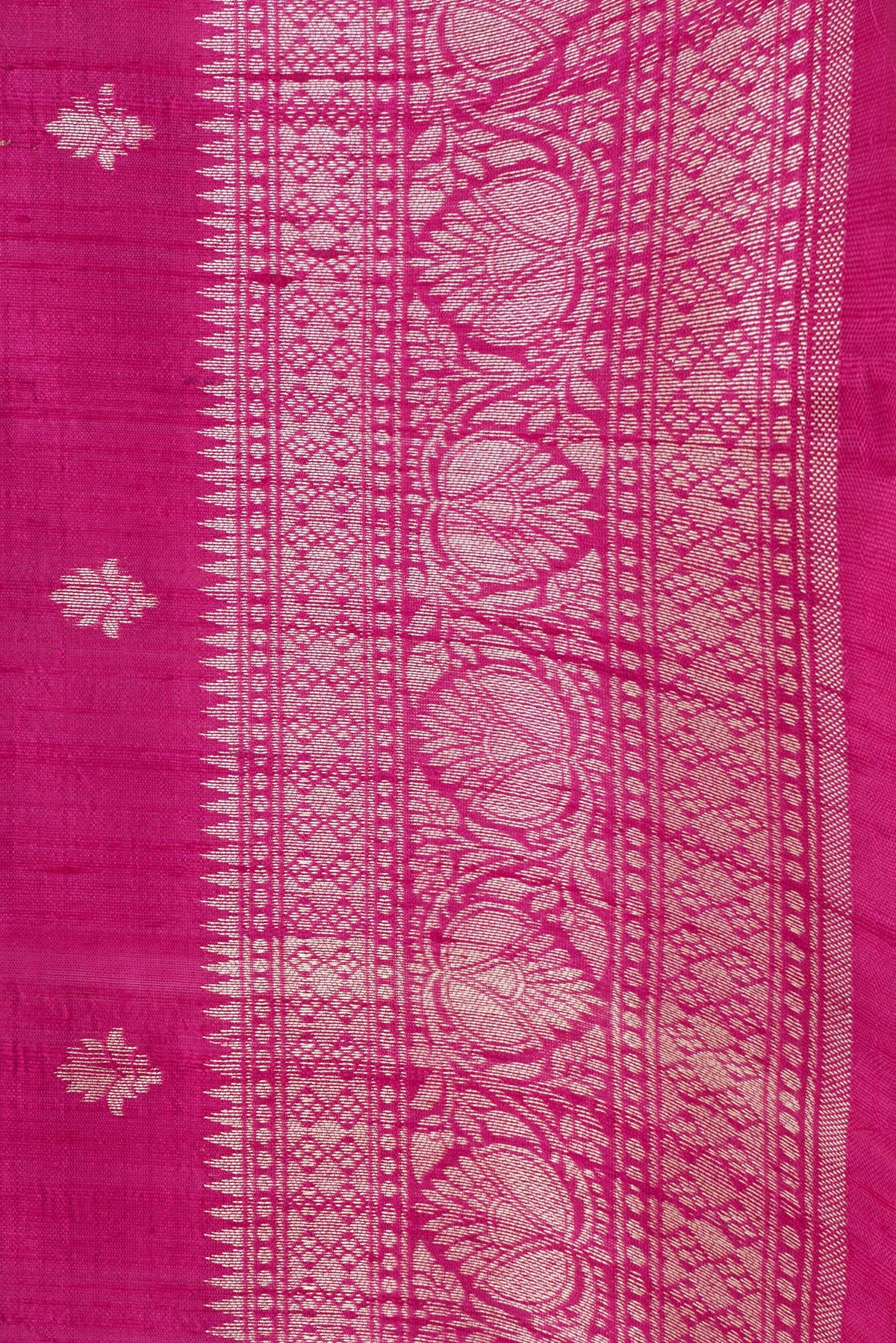 Border image of Pink Dual Tone Raw Silk Saree with Zari Butta on the body and Zari Border. 