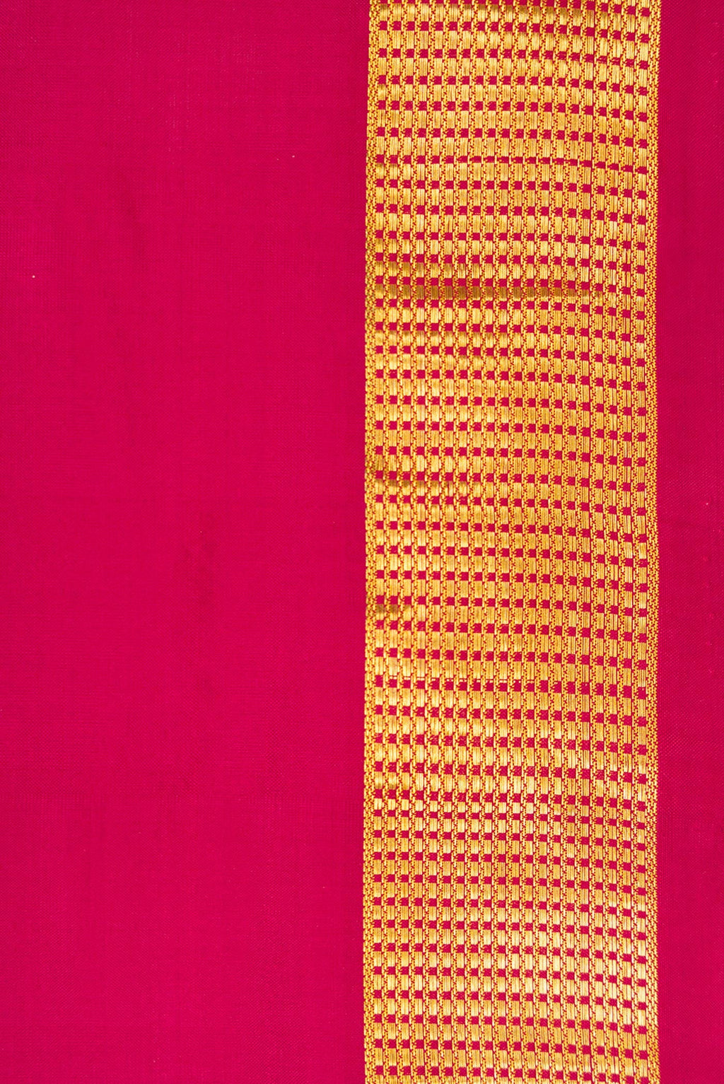 Border image of Dark Mauve Dual Tone Kanchipuram Silk Nine Yards Saree with Plain Body and Zari Border. 