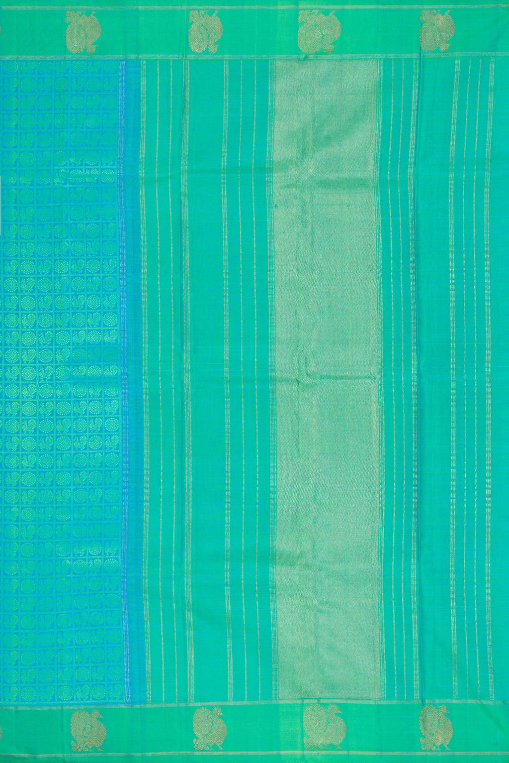 Close up image of the pallu of Pure Silk Pure Zari Sea Green Dual Tone Kanjivaram Saree with Jacquard design on the body and Fancy Border. 