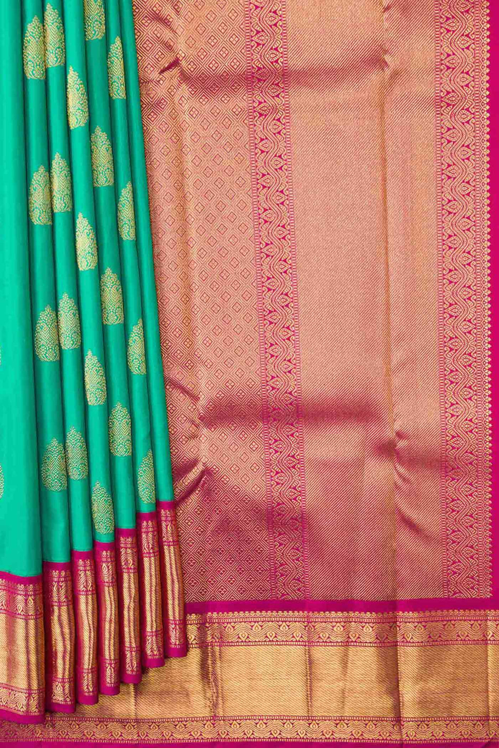 Pleats and pallu of Pure Silk Pure Zari Sea Green Dual Tone Kanchipuram Saree with Zari Butta on the body and Zari Border