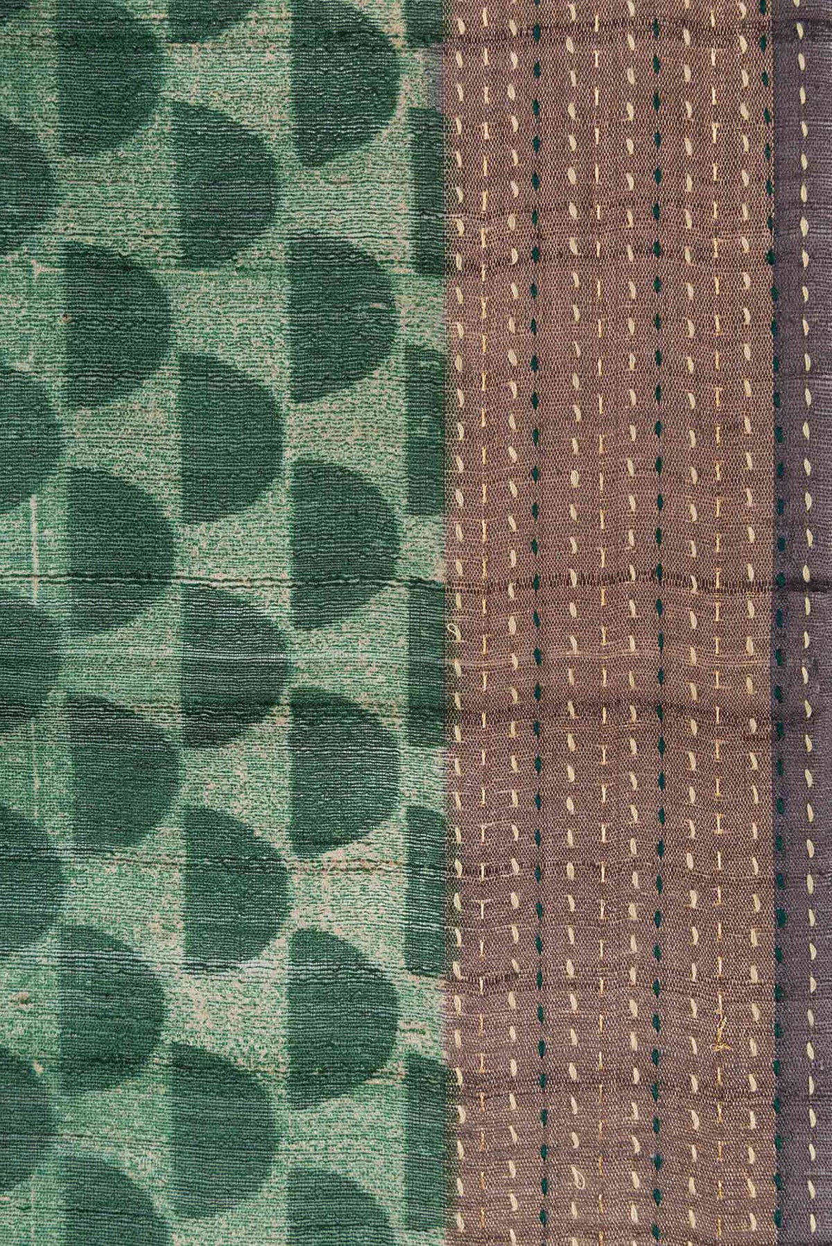 Border image of Green Dual Tone Tussar Silk Saree with Printed design on the body and Embroidery Border. 