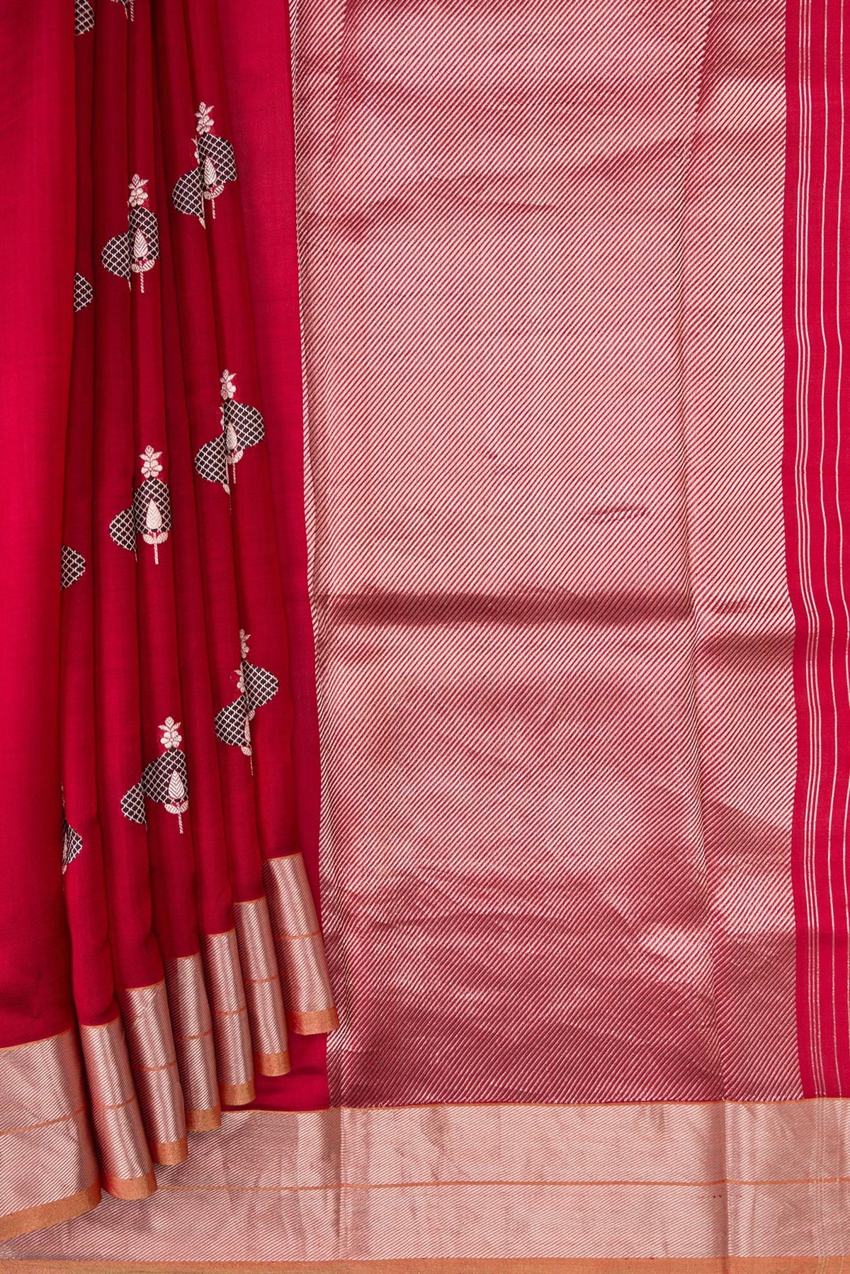 Pleats and pallu of Burgundy Dual Tone Banarasi Silk Saree with Stripes on the body and Thin Zari Line. 