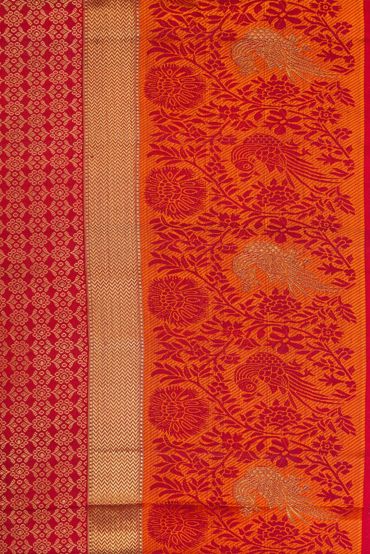 Border image of Pure Silk Pure Zari Maroon Dual Tone Kanchipuram Saree with Jacquard design on the body and Fancy Border. 