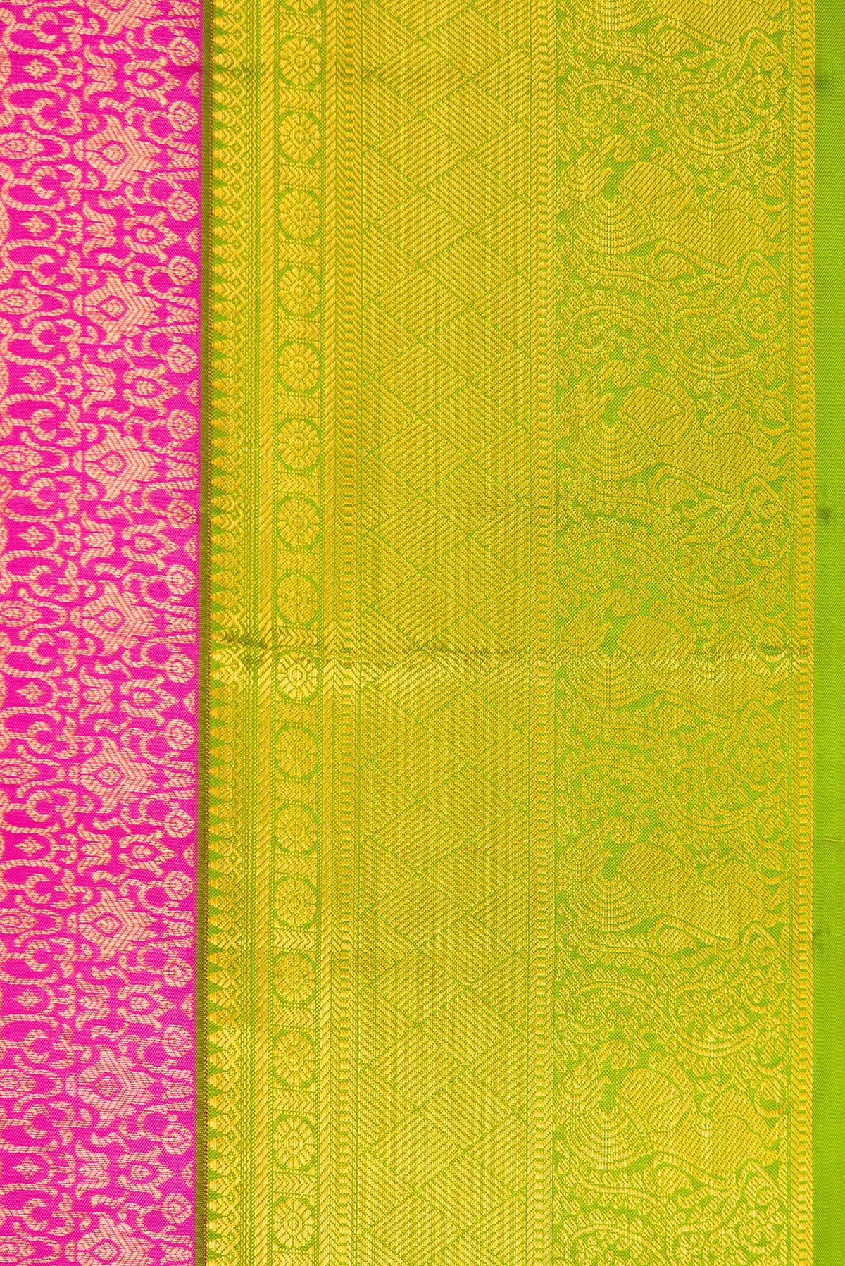 Border image of Pink Dual Tone Kanchipuram Silk Saree with Zari Brocade on the body and Zari Border. 