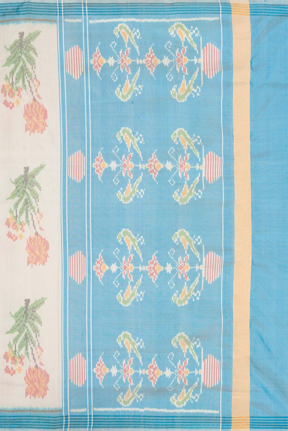 Close up image of the pallu of Off White Dual Tone Double Ikat Saree with Ikat Print on the body and Zari Border