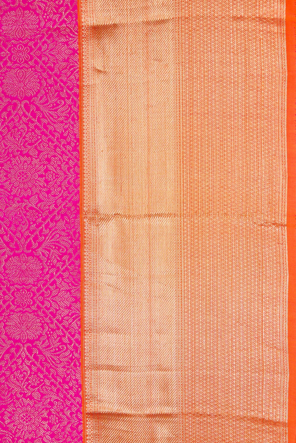Border image of Pink Dual Tone Kanchipuram Silk Saree with Zari Brocade on the body and Zari Border. 