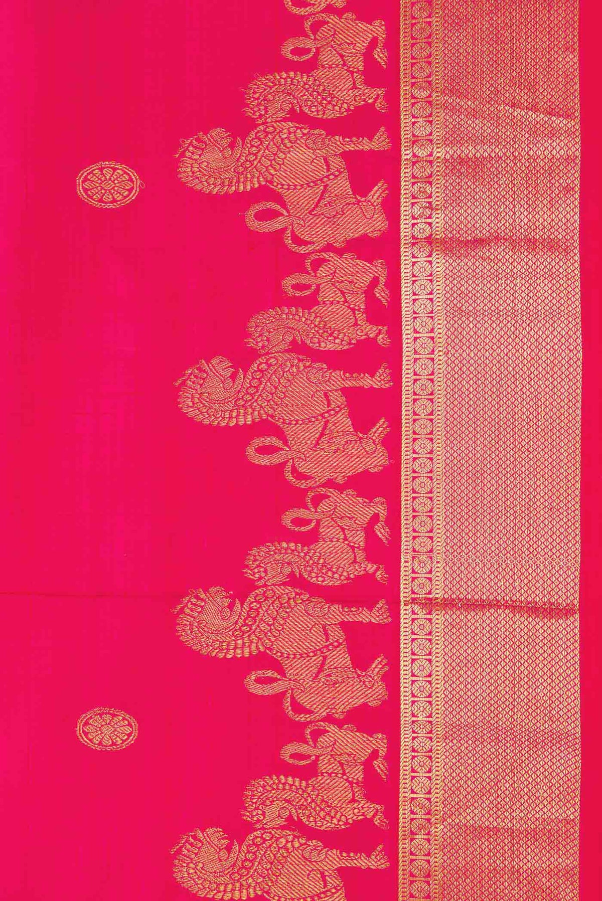 Border image of Dark Pink Dual Tone Kanchipuram Silk Saree with Zari Butta on the body and Zari Border