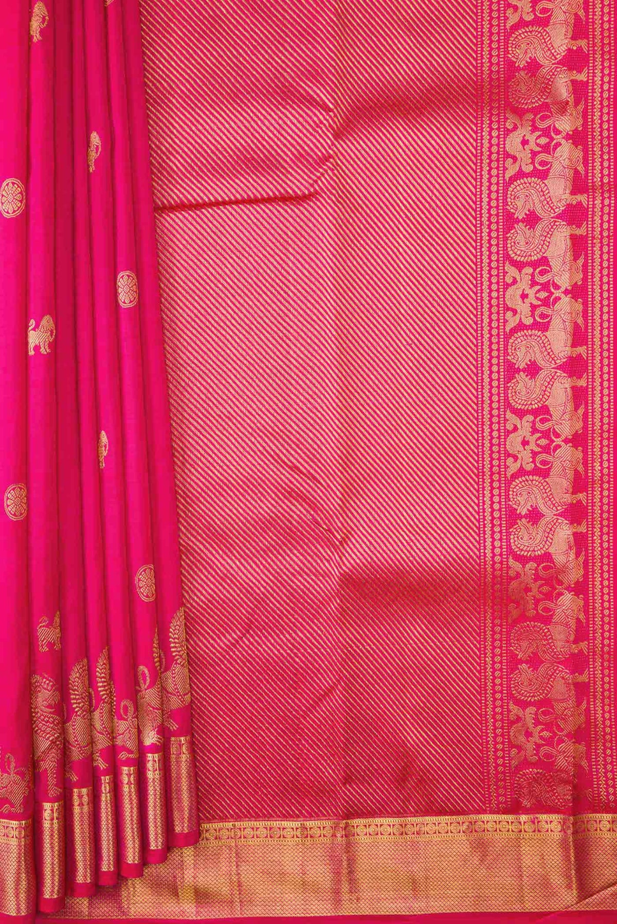 Pleats and pallu of Dark Pink Dual Tone Kanchipuram Silk Saree with Zari Butta on the body and Zari Border