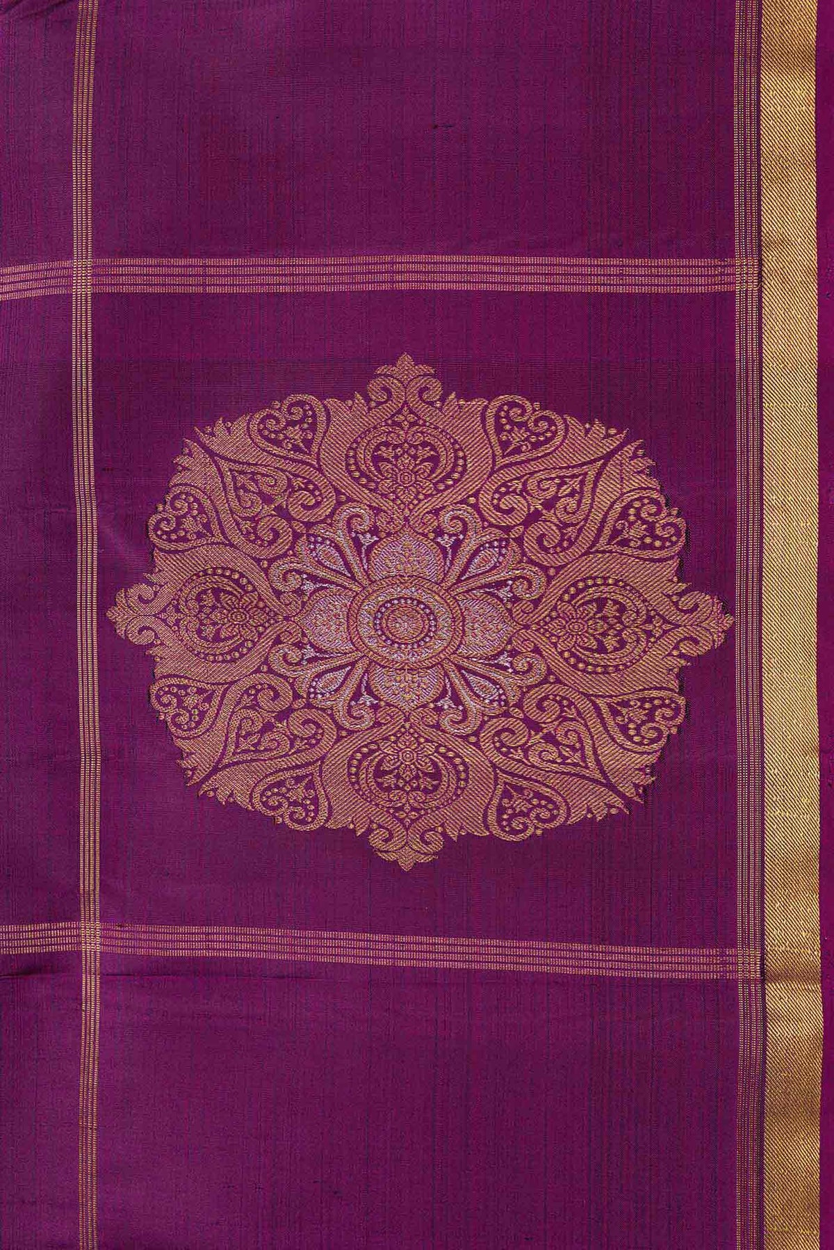 Border image of Purple Dual Tone Kanchipuram Silk Saree With Checked design on the body and Zari Border