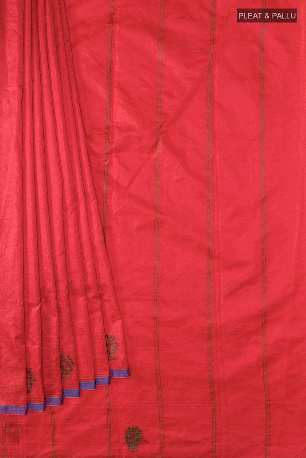 Pleats and pallu of Orange Kanchipuram Silk Saree with Plain Body and Thread Border