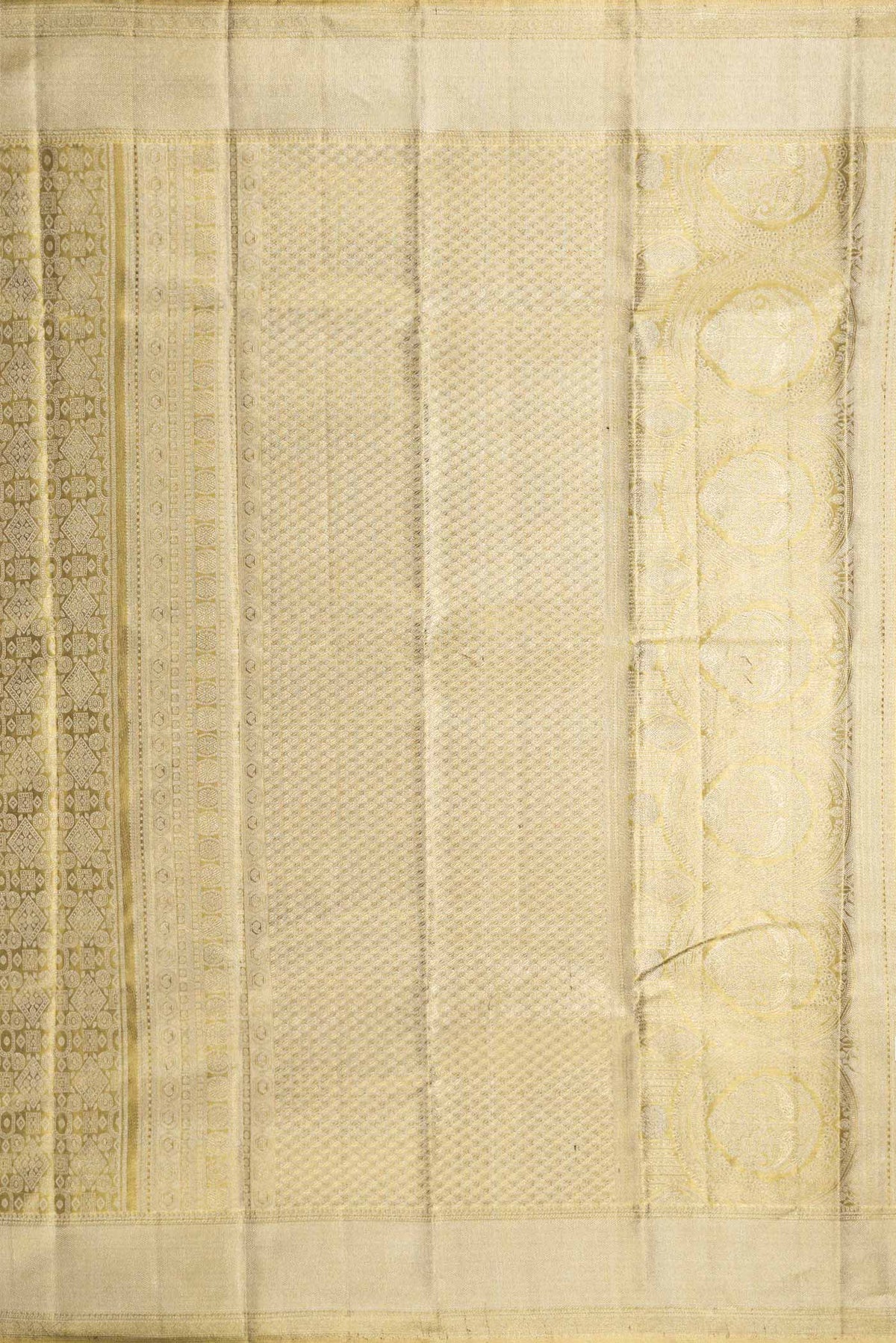 Close up image of the pallu of Gold Dual Tone Kanchipuram Tissue Silk Saree with Zari Brocade on the body and Zari Border