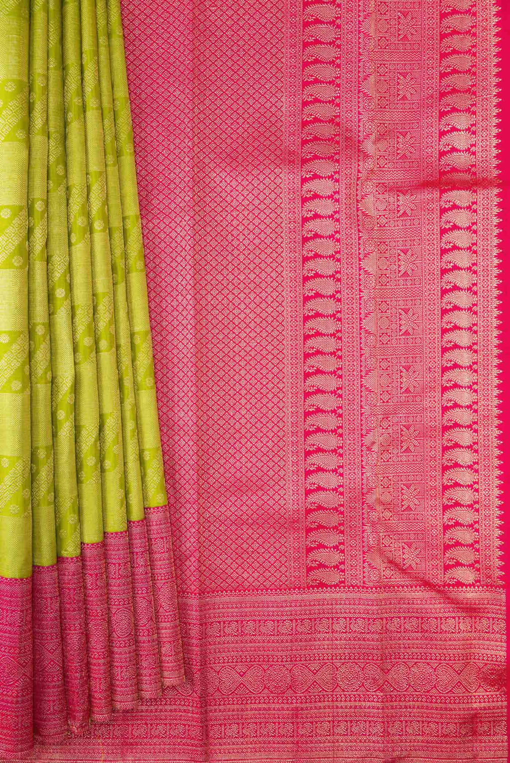 Pleats and pallu of Parrot Green Dual Tone Kanchipuram Silk Saree with Zari Brocade on the body and Zari Border