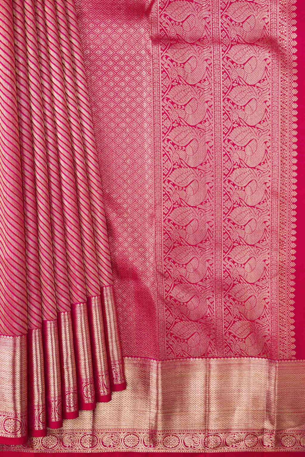 Pleats and pallu of Pink Dual Tone Kanchipuram Silk Saree with Zari Brocade on the body and Zari Border