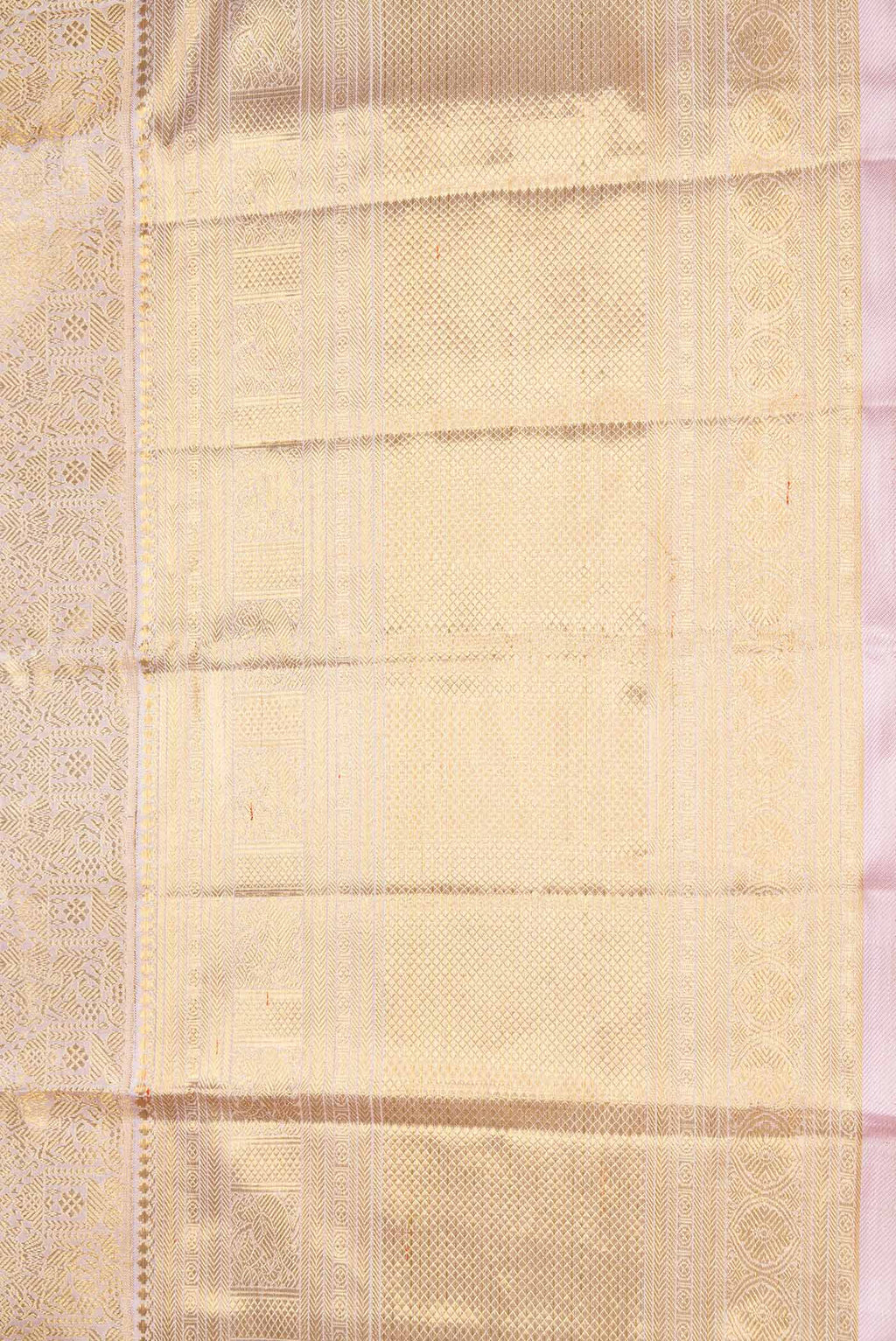 Border image of Pure Silk Pure Zari Lavender Dual Tone Kanchipuram Saree with Zari Brocade on the body and Zari Border