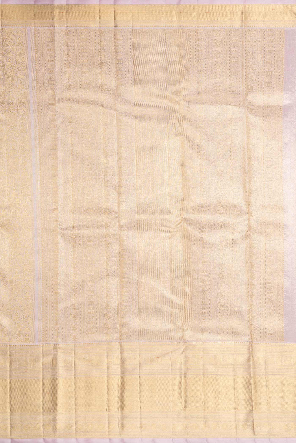 Close up image of the pallu of Pure Silk Pure Zari Lavender Dual Tone Kanchipuram Saree with Zari Brocade on the body and Zari Border