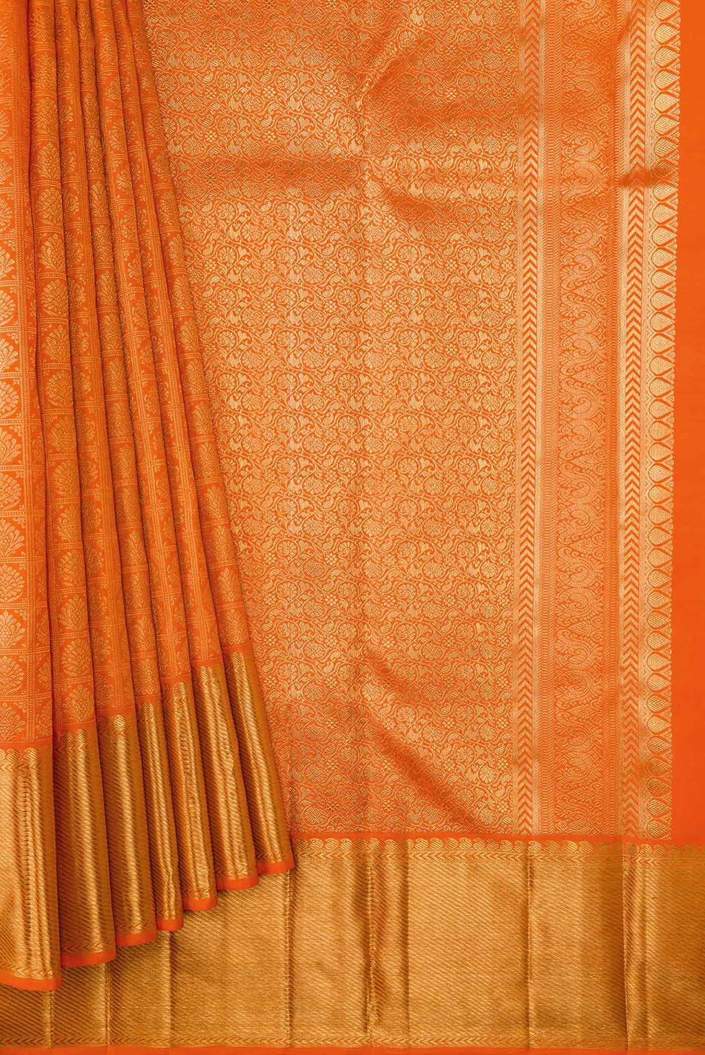 Pleats and pallu of Pure Silk Pure Zari Orange Dual Tone Kanchipuram Saree with Zari Brocade on the body and Zari Border