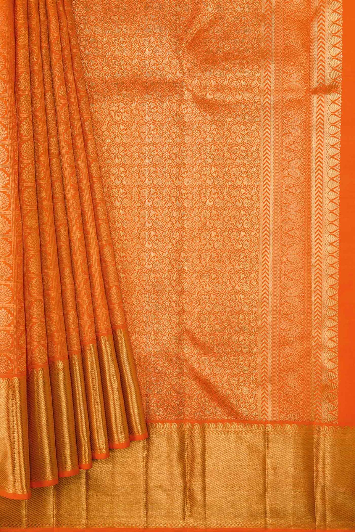 Pleats and pallu of Pure Silk Pure Zari Orange Dual Tone Kanchipuram Saree with Zari Brocade on the body and Zari Border
