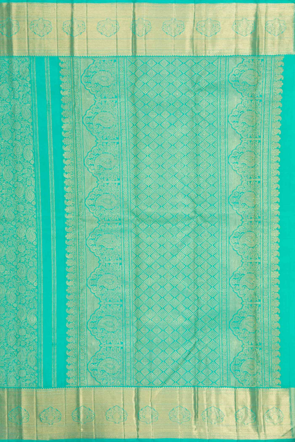 Close up image of the pallu of Pure Silk Pure Zari Sea Green Dual Tone Kanchipuram Saree with Zari Brocade on the body and Zari Border
