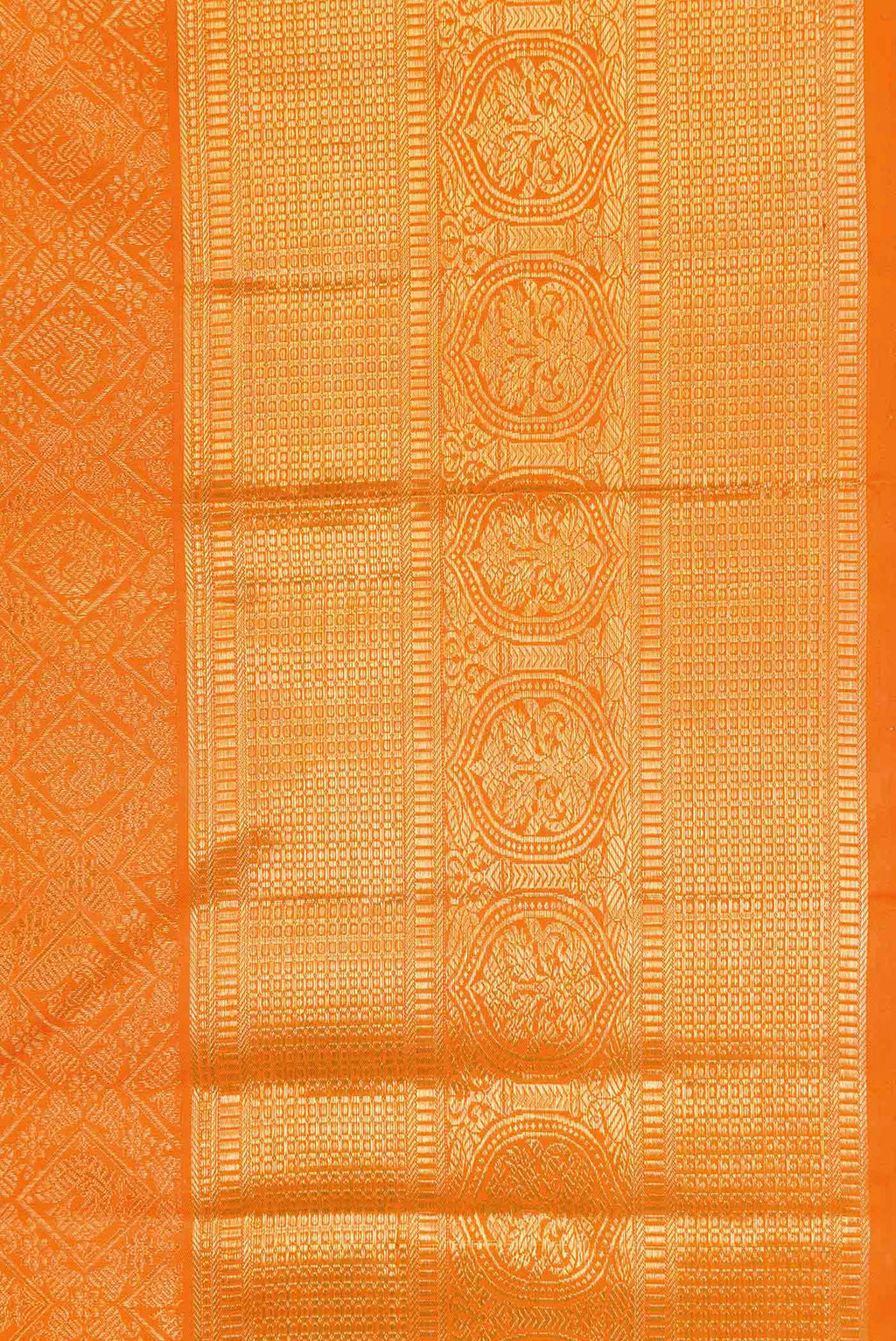 Border image of Pure Silk Pure Zari Orange Dual Tone Kanchipuram Saree with Zari Brocade on the body and Zari Border
